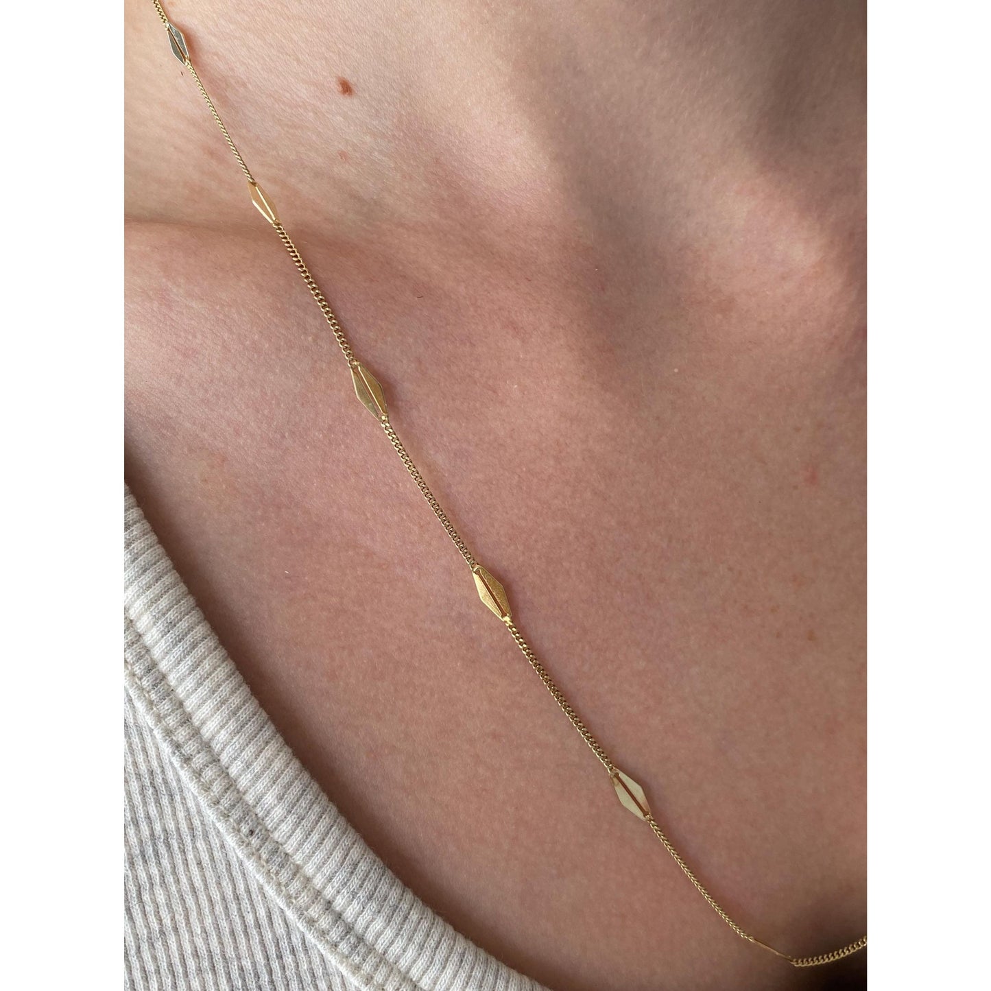 Solid 14k Yellow Gold Station Chain Style Tight Curb Chain Necklace - 22.5 inches