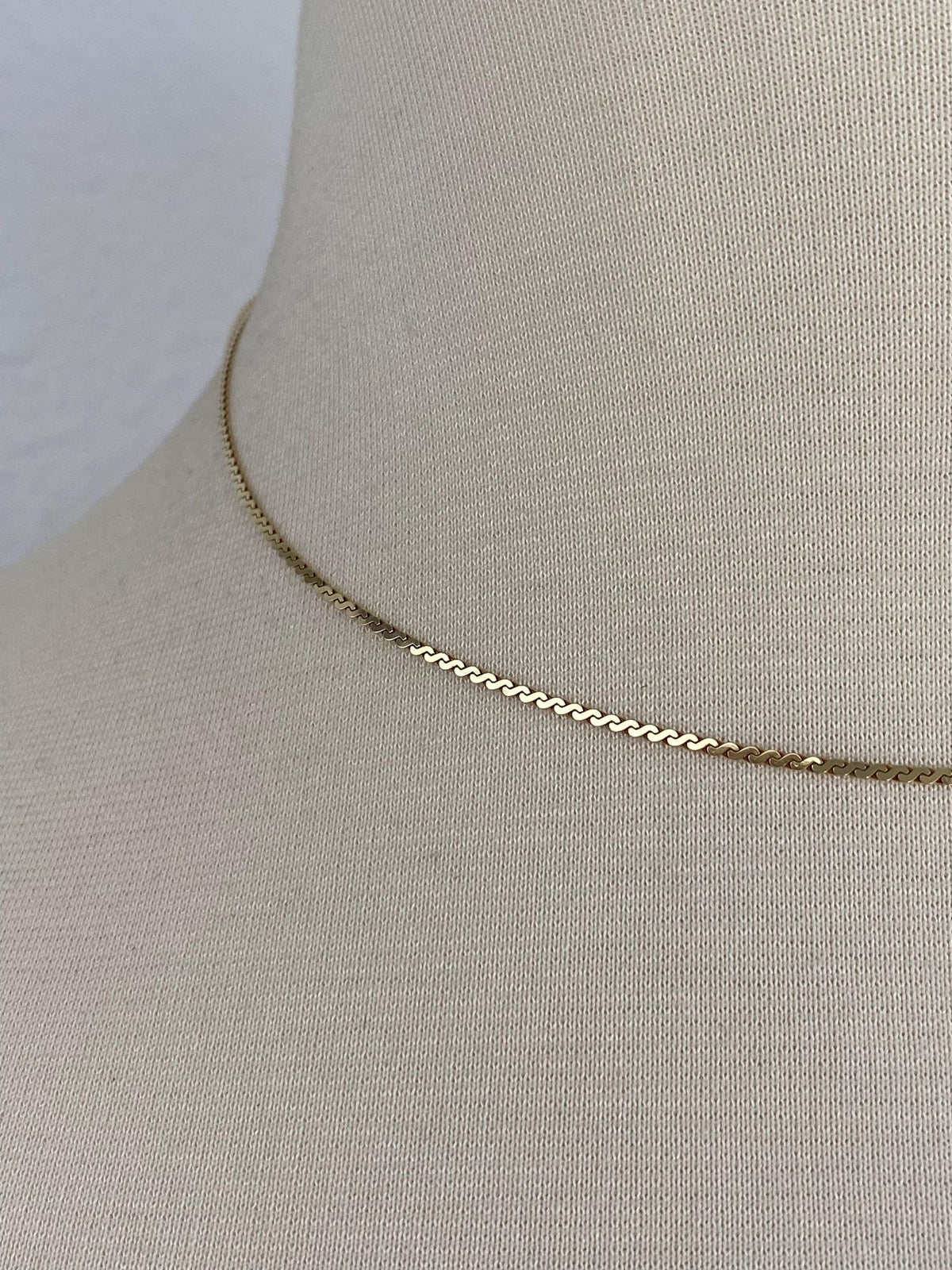 Vintage Solid 14k Yellow Gold Serpentine Chain Necklace - 15.75 inches