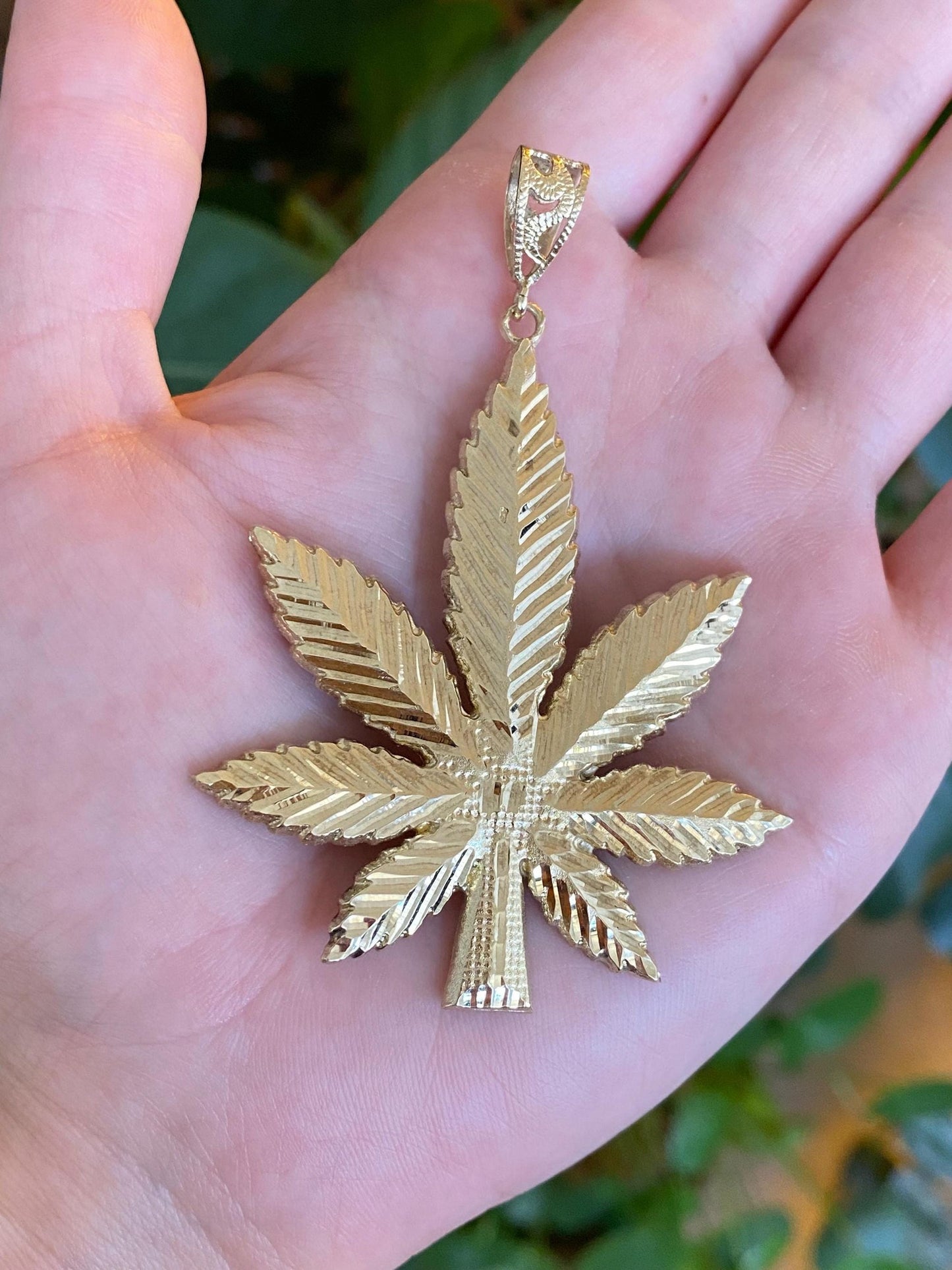 Vintage Solid 10k Yellow Gold Diamond Cut Marijuana Leaf Charm