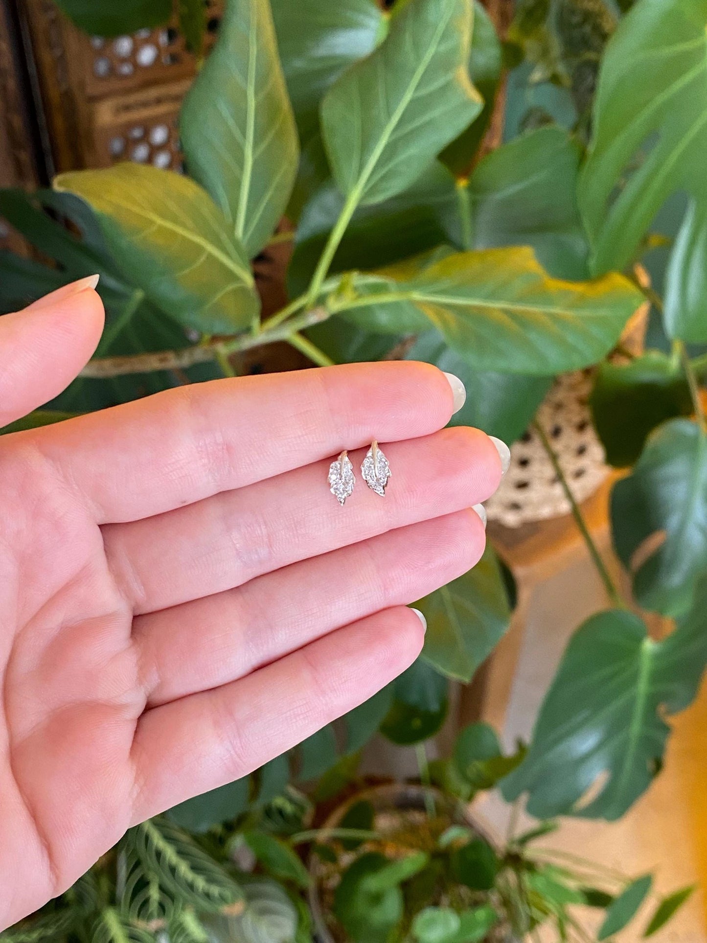 Vintage Solid 14k White Gold Diamond Leaf Stud Earrings