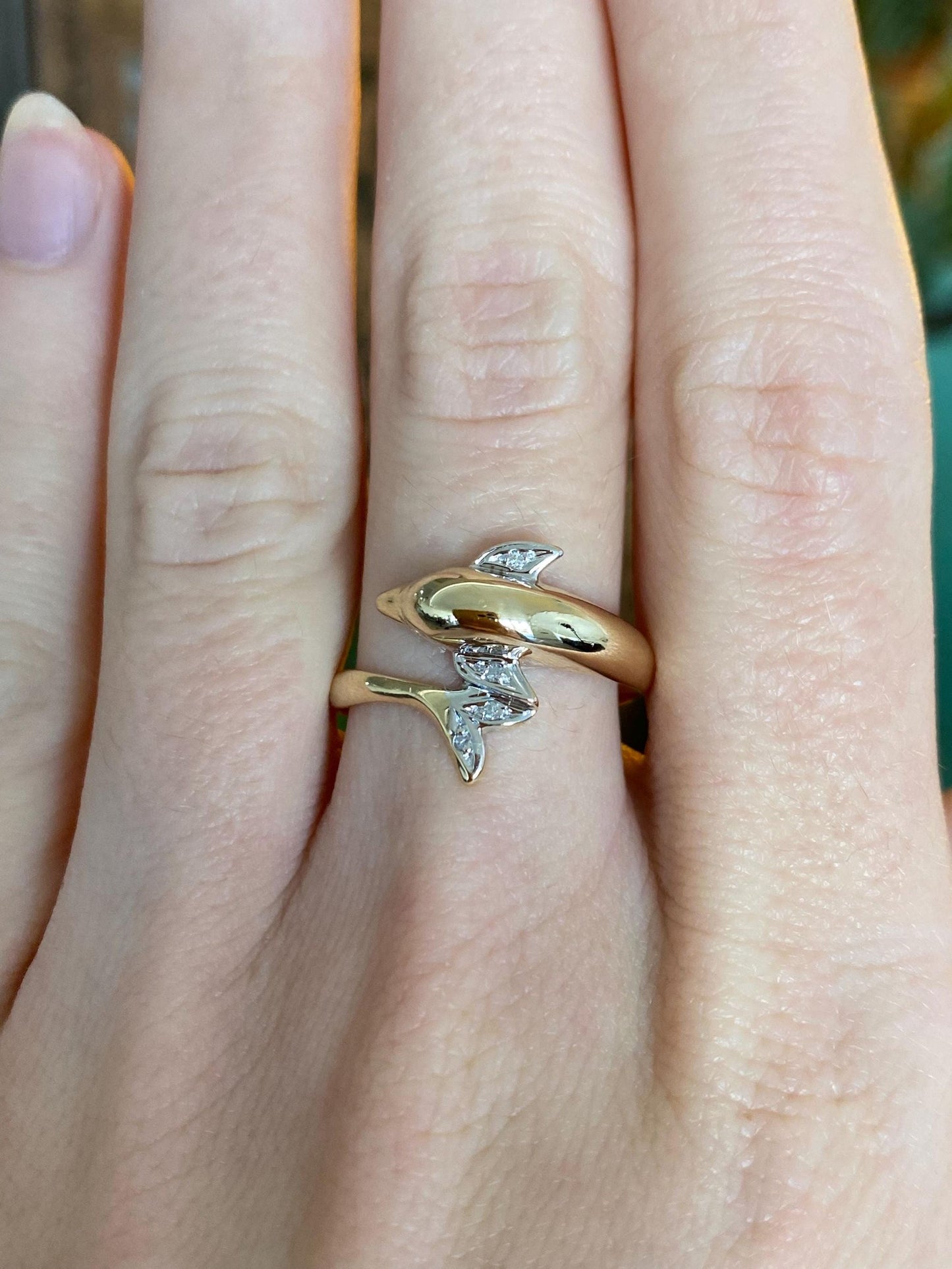 Vintage Solid 10k White & Yellow Gold Diamond Dolphin Ring - Size 8.25