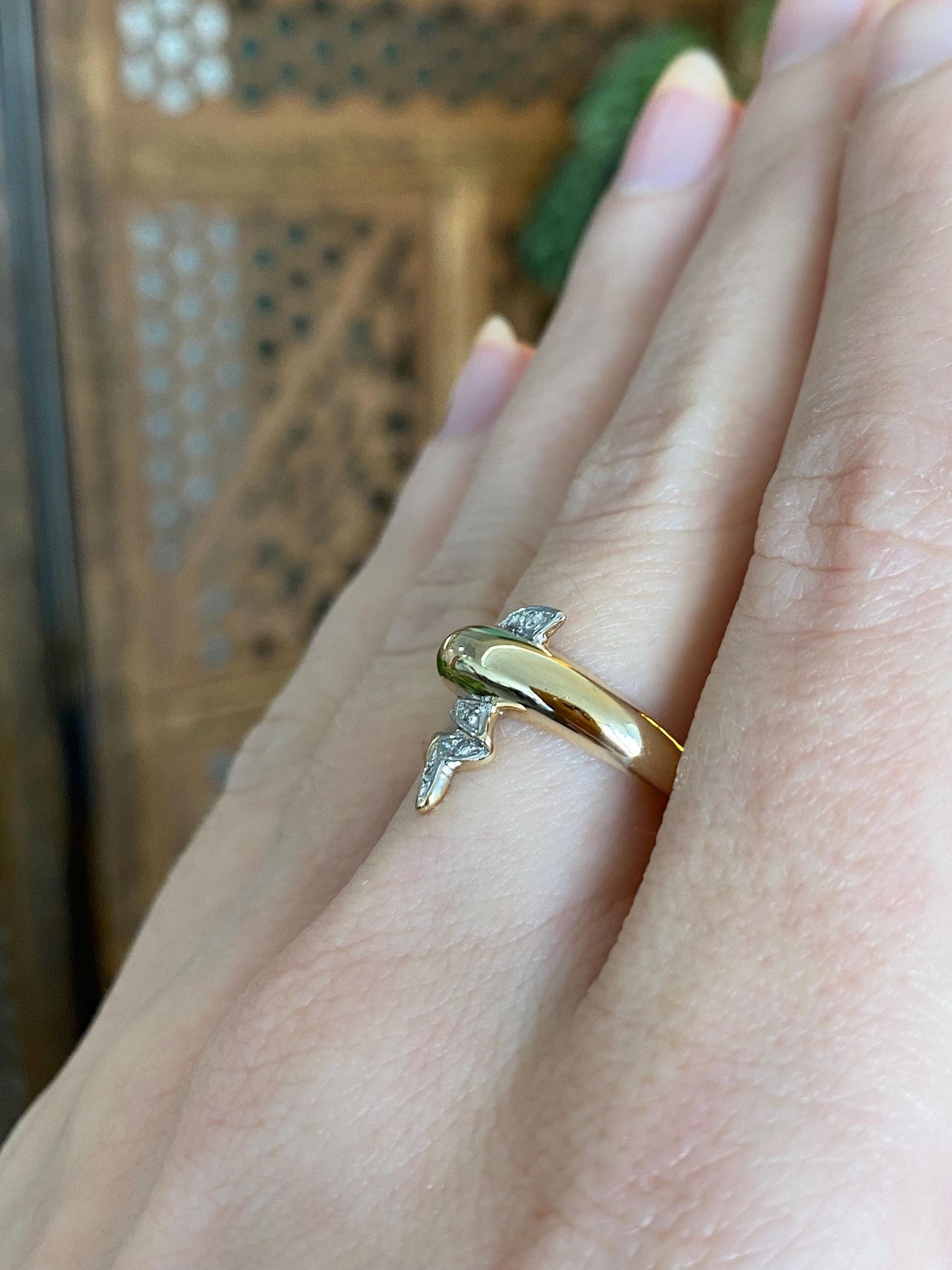 Vintage Solid 10k White & Yellow Gold Diamond Dolphin Ring - Size 8.25