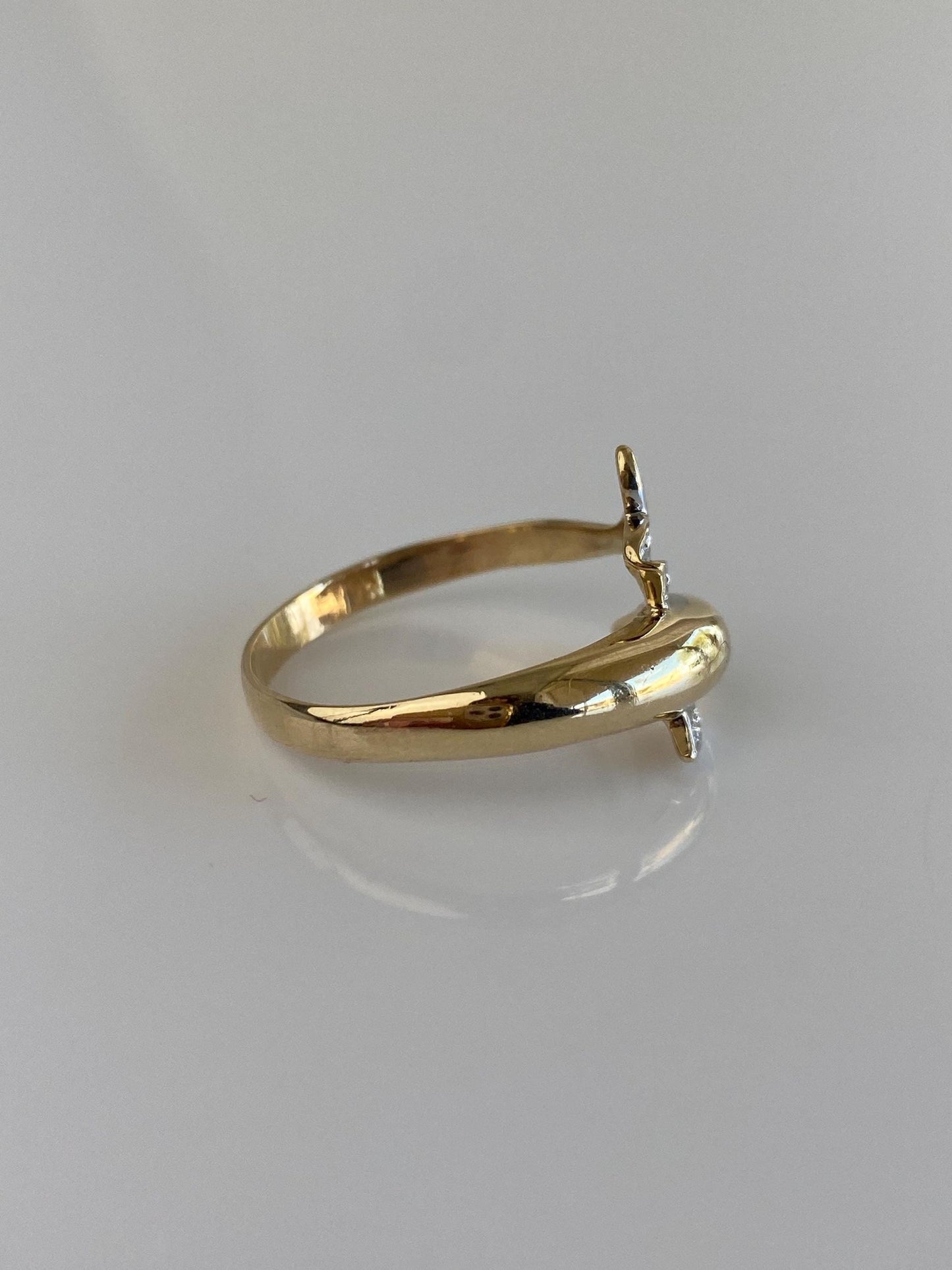 Vintage Solid 10k White & Yellow Gold Diamond Dolphin Ring - Size 8.25