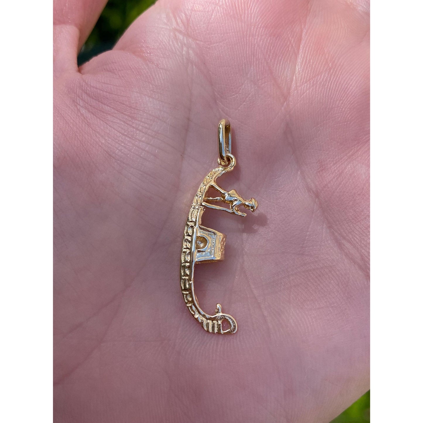 Vintage Solid 18k Yellow Gold Gondola Charm