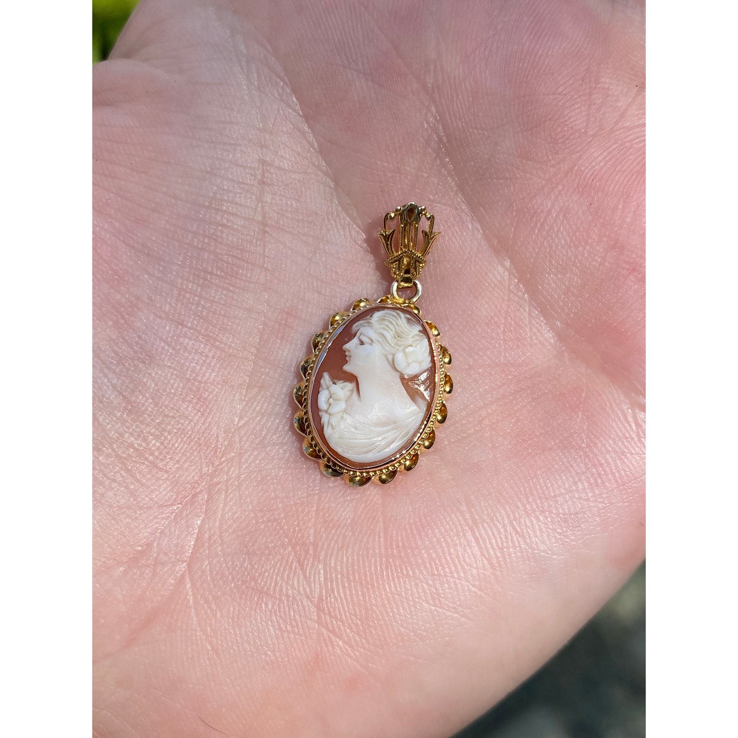 Vintage Solid 10k Yellow Gold Cameo Charm