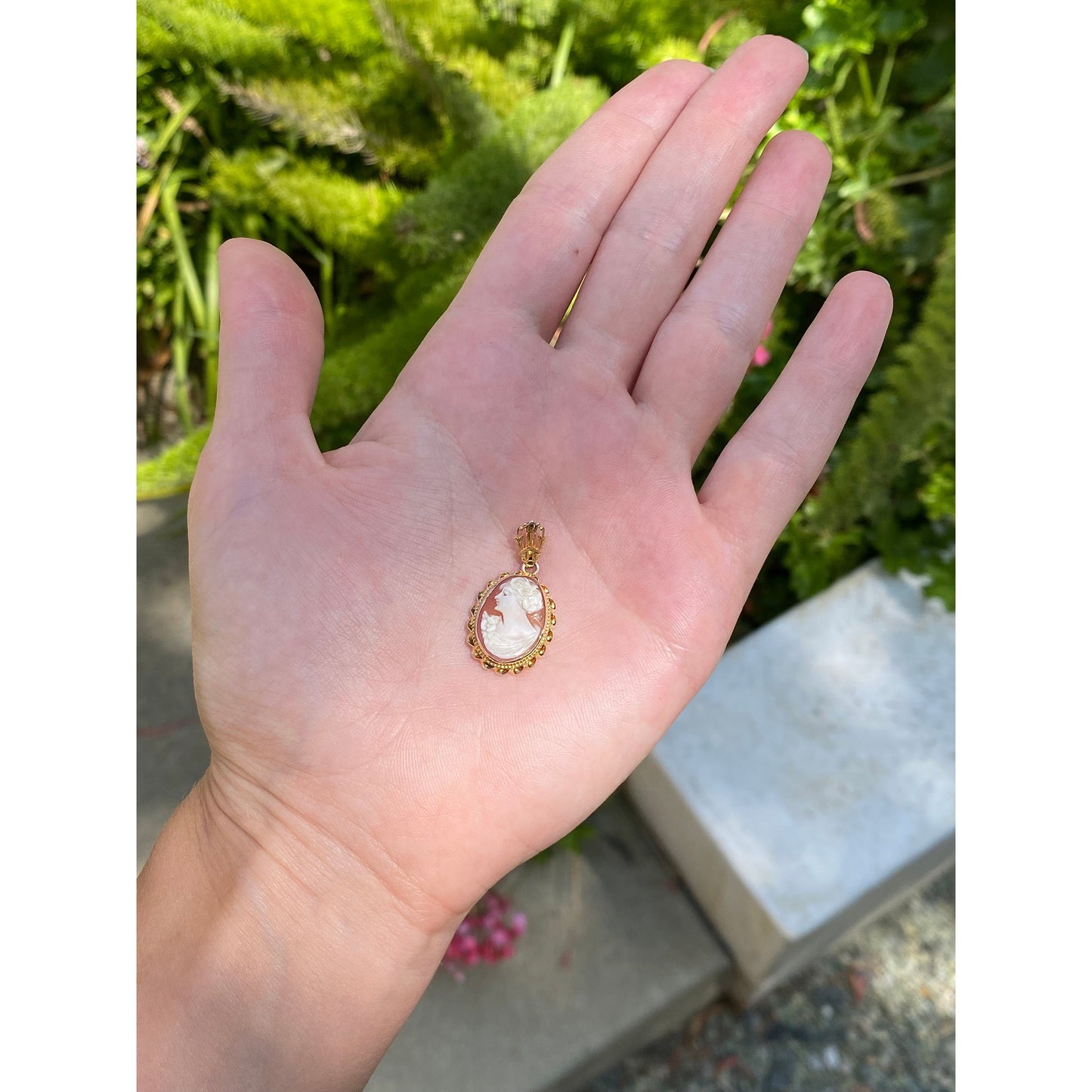 Vintage Solid 10k Yellow Gold Cameo Charm