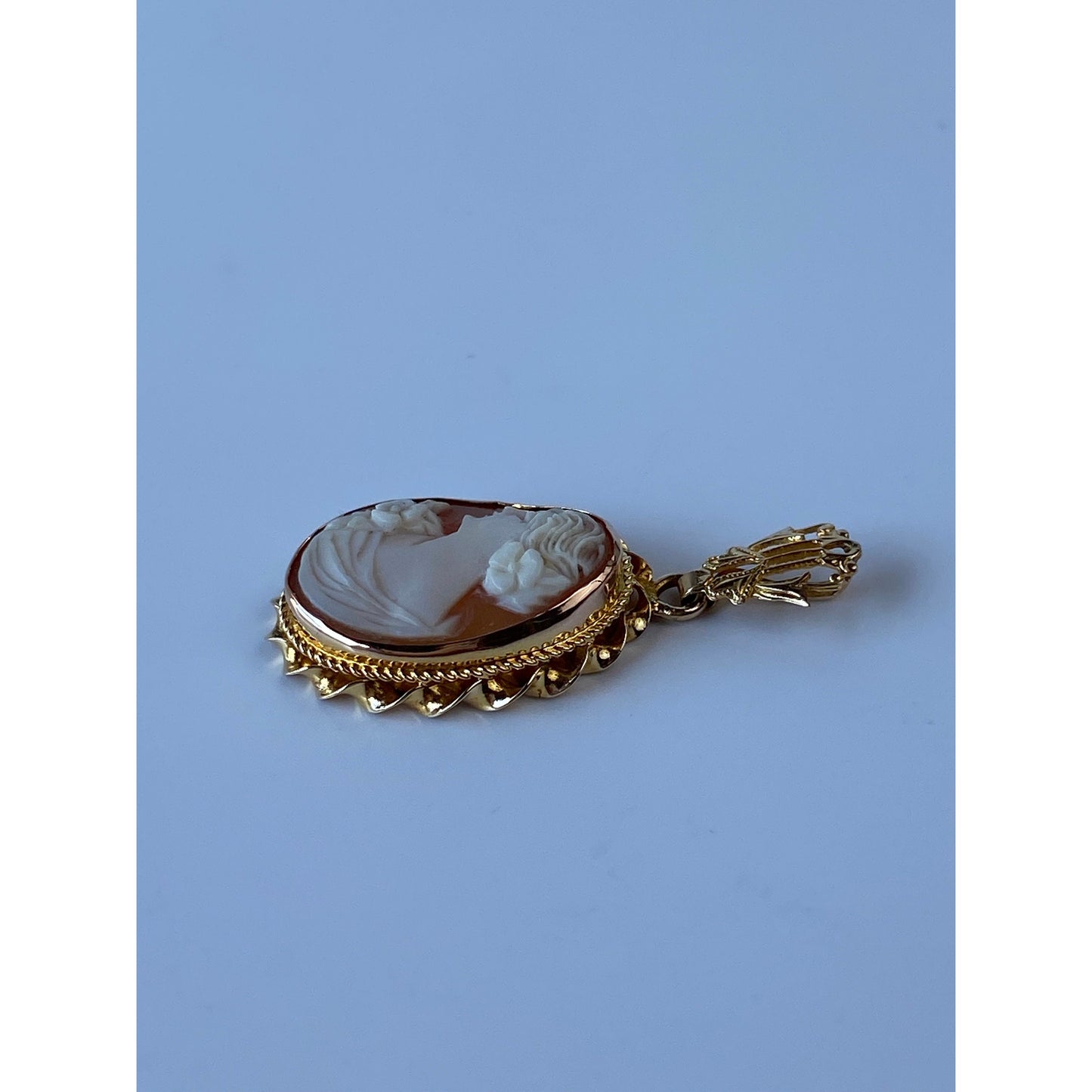 Vintage Solid 10k Yellow Gold Cameo Charm