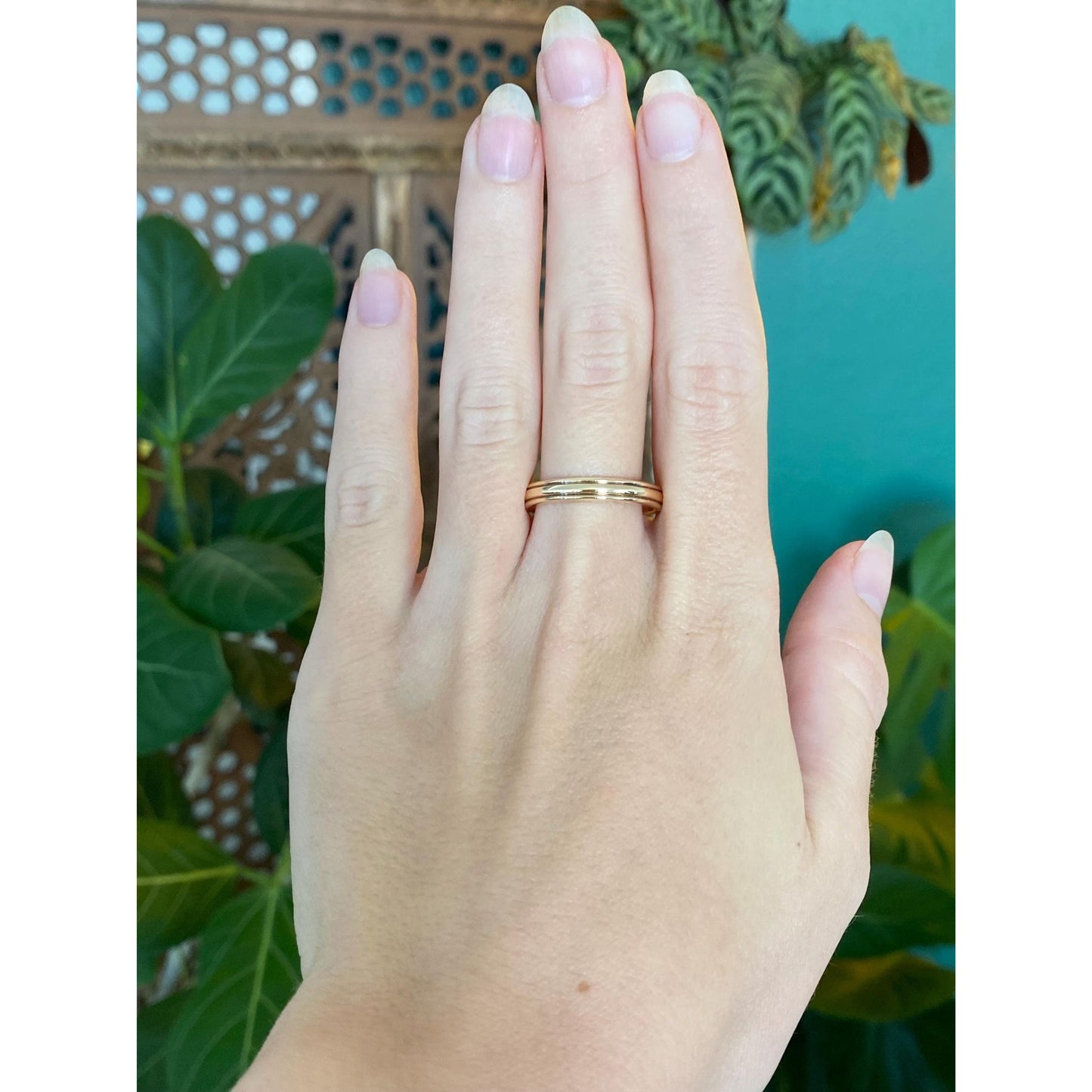 Vintage Solid 14k Yellow Gold Lined Ring Band - Size 9.25