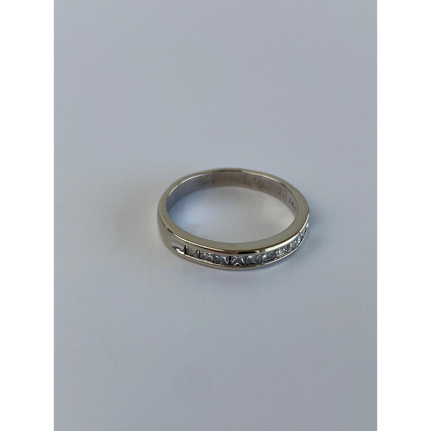 Vintage Solid 14k White Gold Diamond Ring Band - Size 7.5