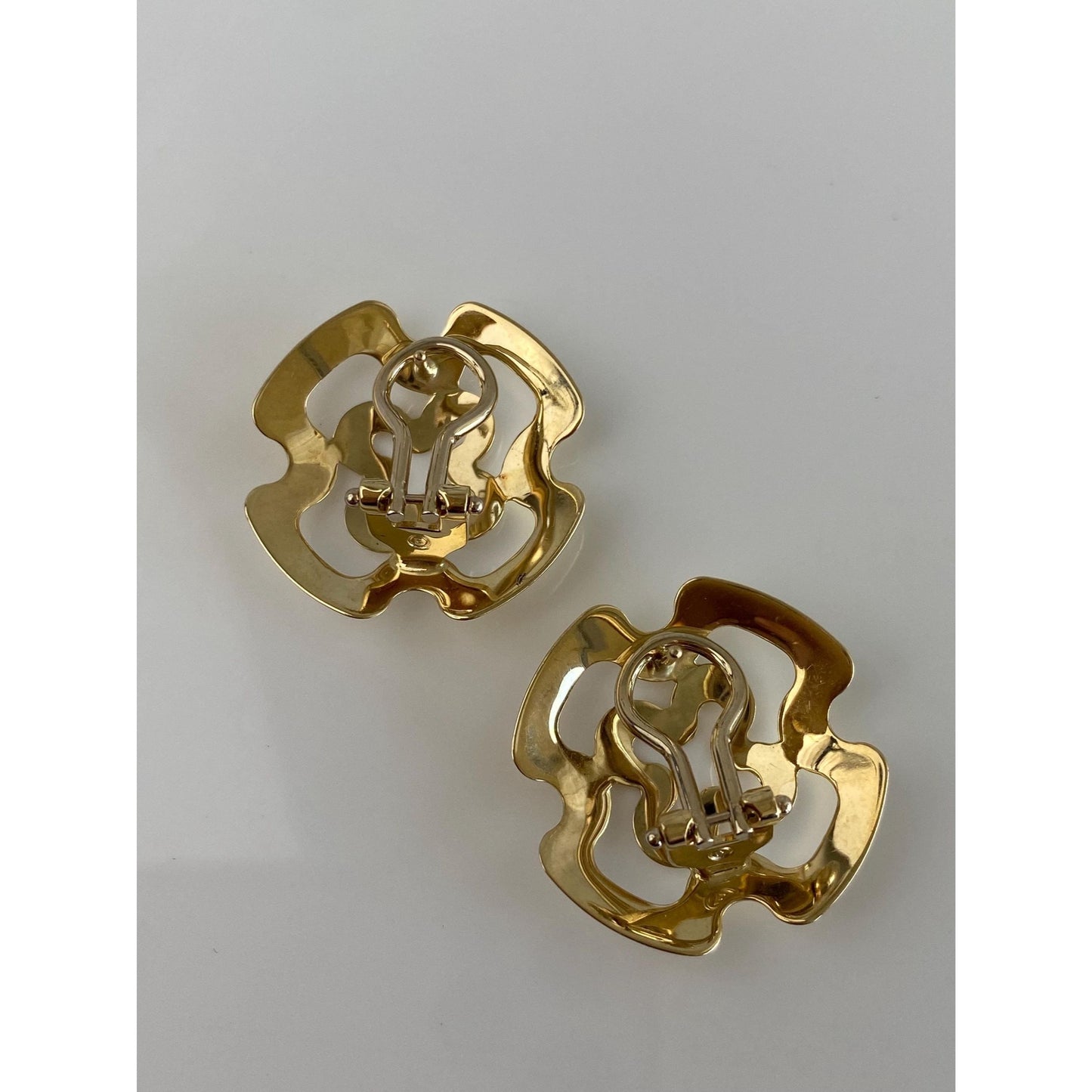 Vintage Solid 14k Yellow Gold Flower Open Work Stud Earrings
