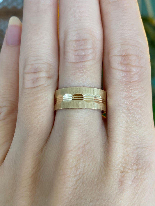 Vintage Solid 14k Yellow Gold Faceted Textured Ring Band - Size 8.5