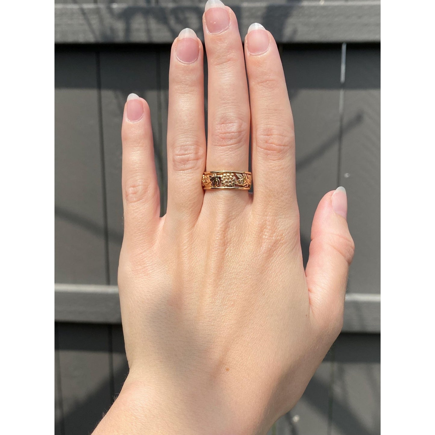 Solid 14k Yellow Gold Grapevine Ring Band - Size 6.75