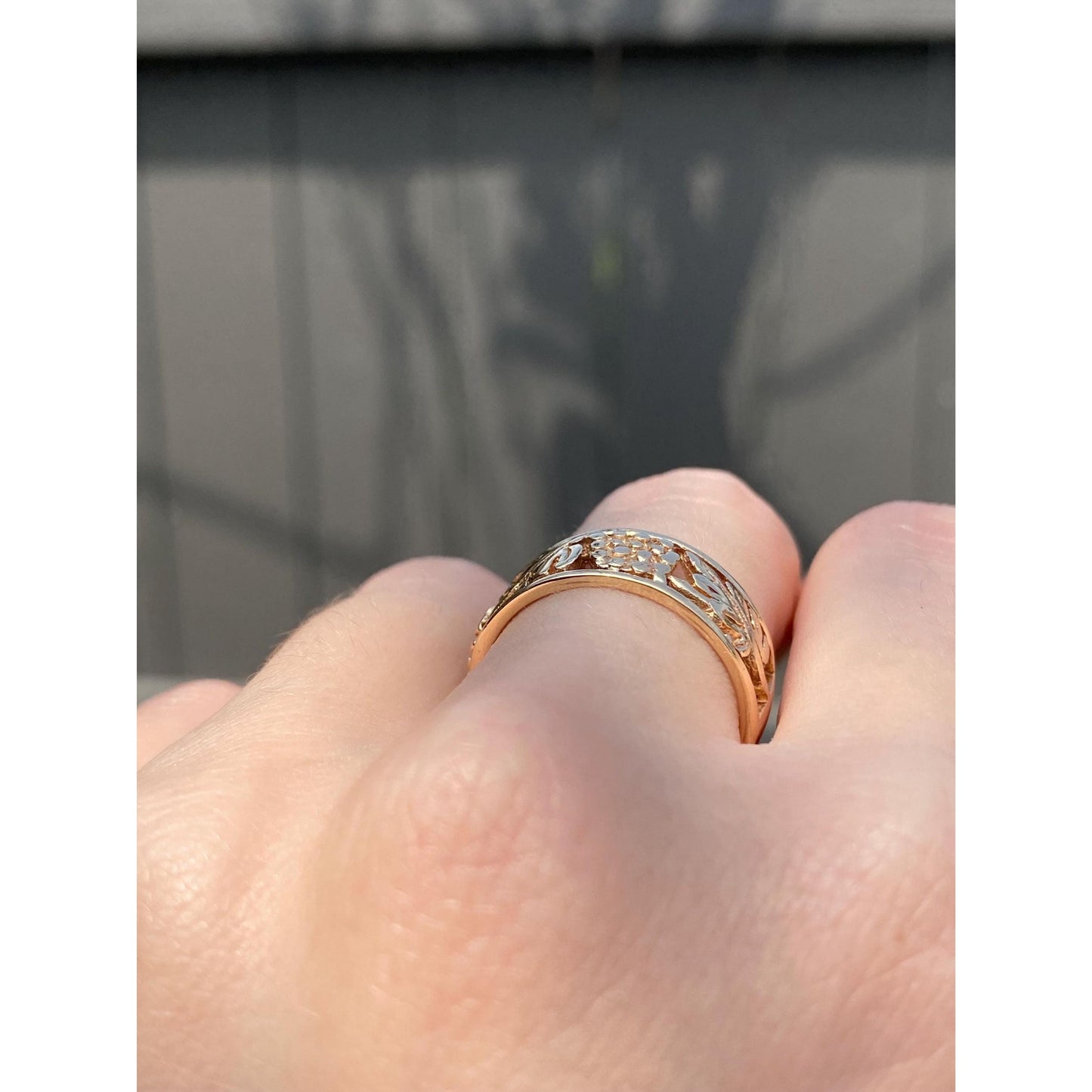 Solid 14k Yellow Gold Grapevine Ring Band - Size 6.75