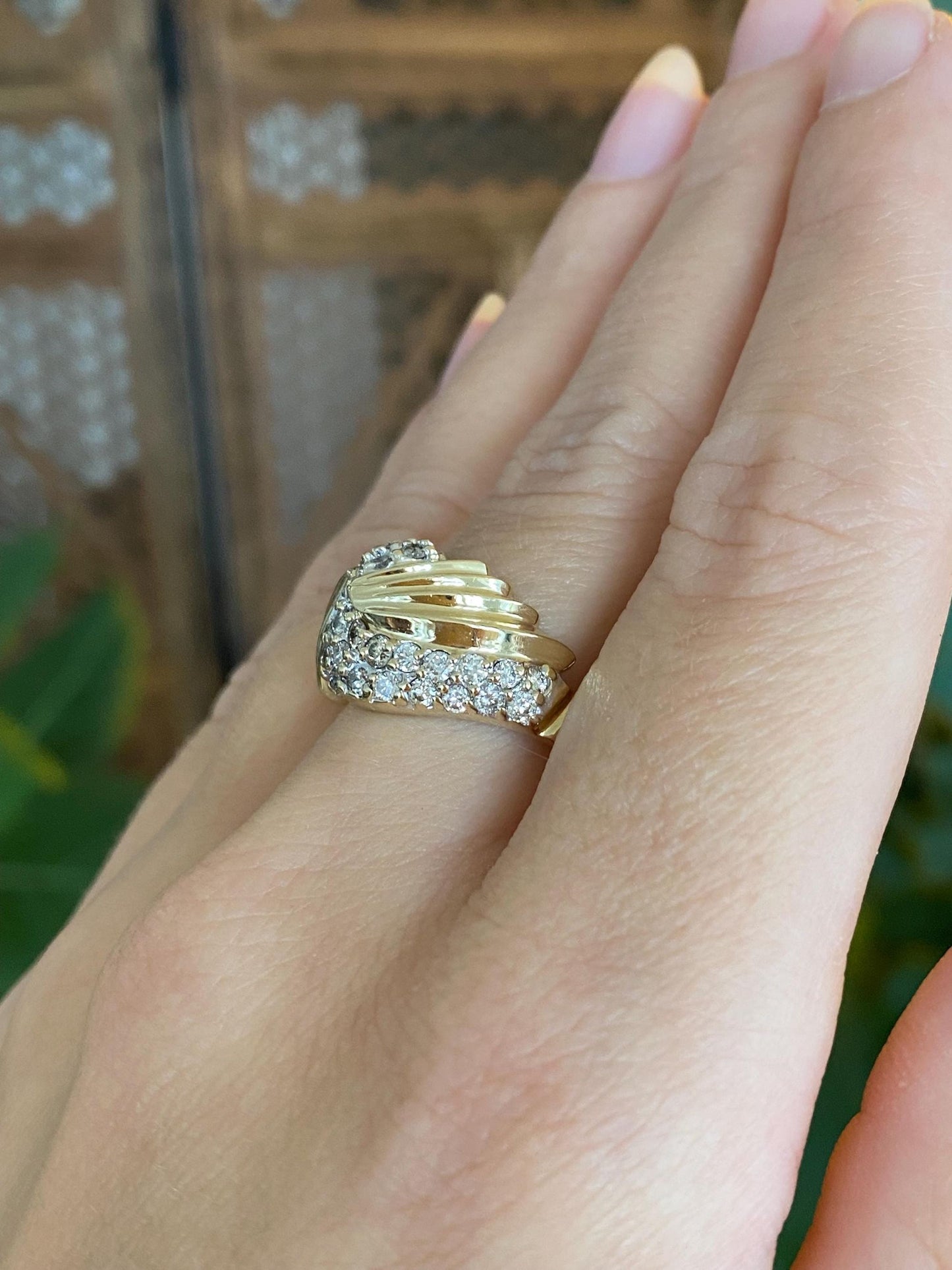 Vintage Solid 14k Yellow Gold Diamond Twist Ring - Size 7.5