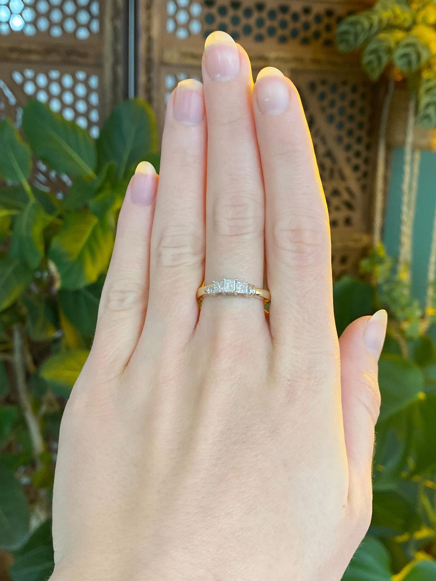 Vintage Solid 14k White & Yellow Gold Diamond Ring - Size 7.25