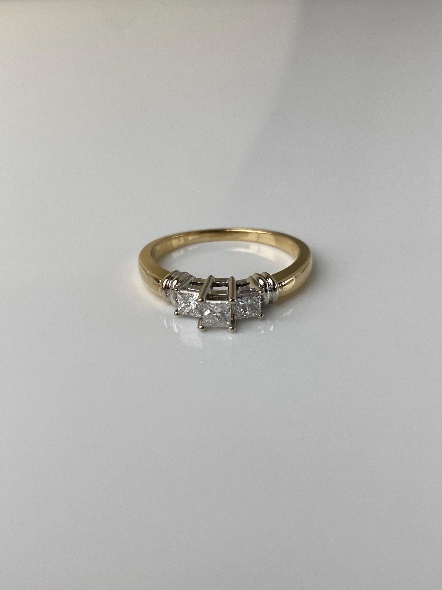 Vintage Solid 14k White & Yellow Gold Diamond Ring - Size 7.25
