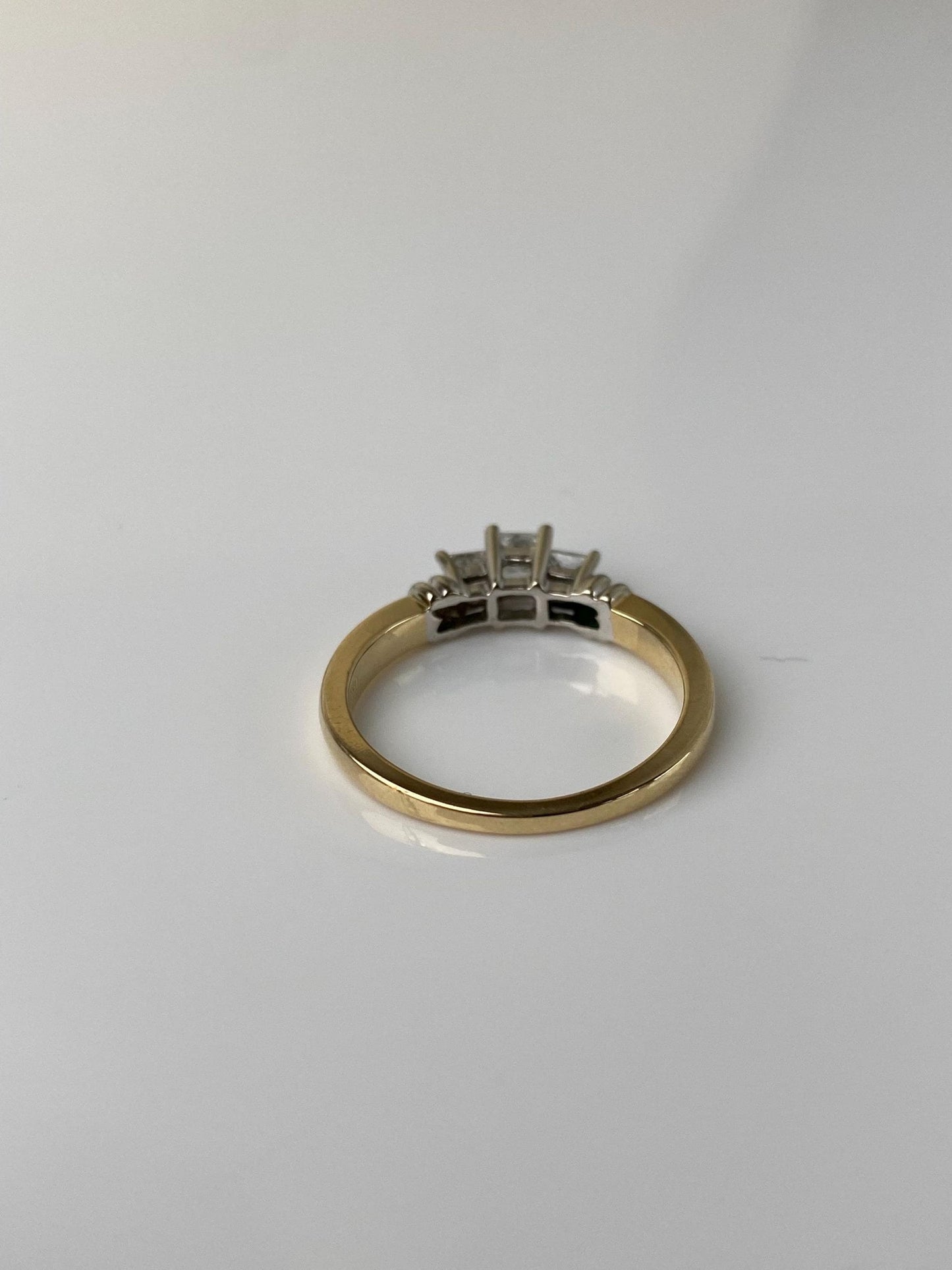Vintage Solid 14k White & Yellow Gold Diamond Ring - Size 7.25