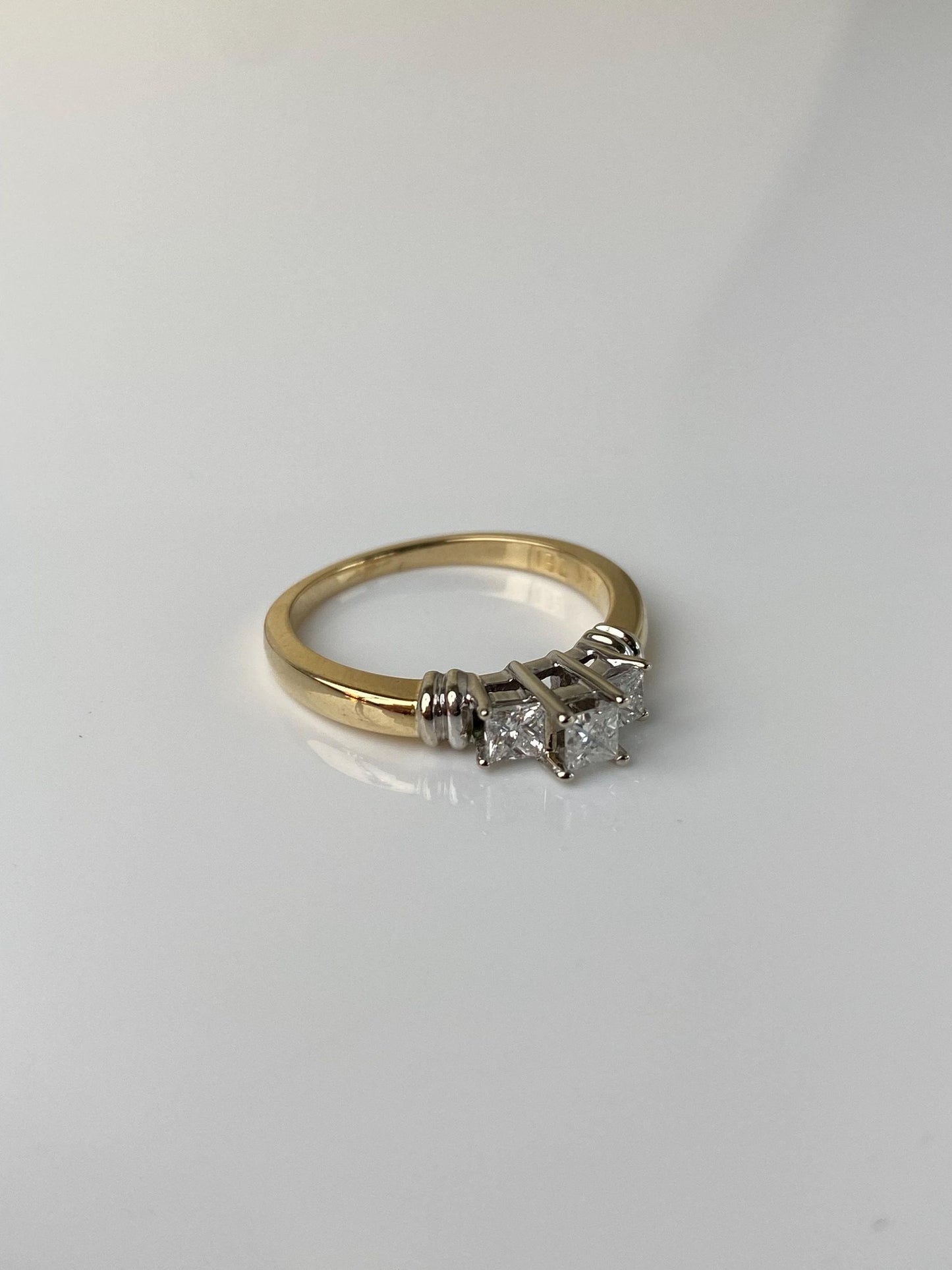 Vintage Solid 14k White & Yellow Gold Diamond Ring - Size 7.25