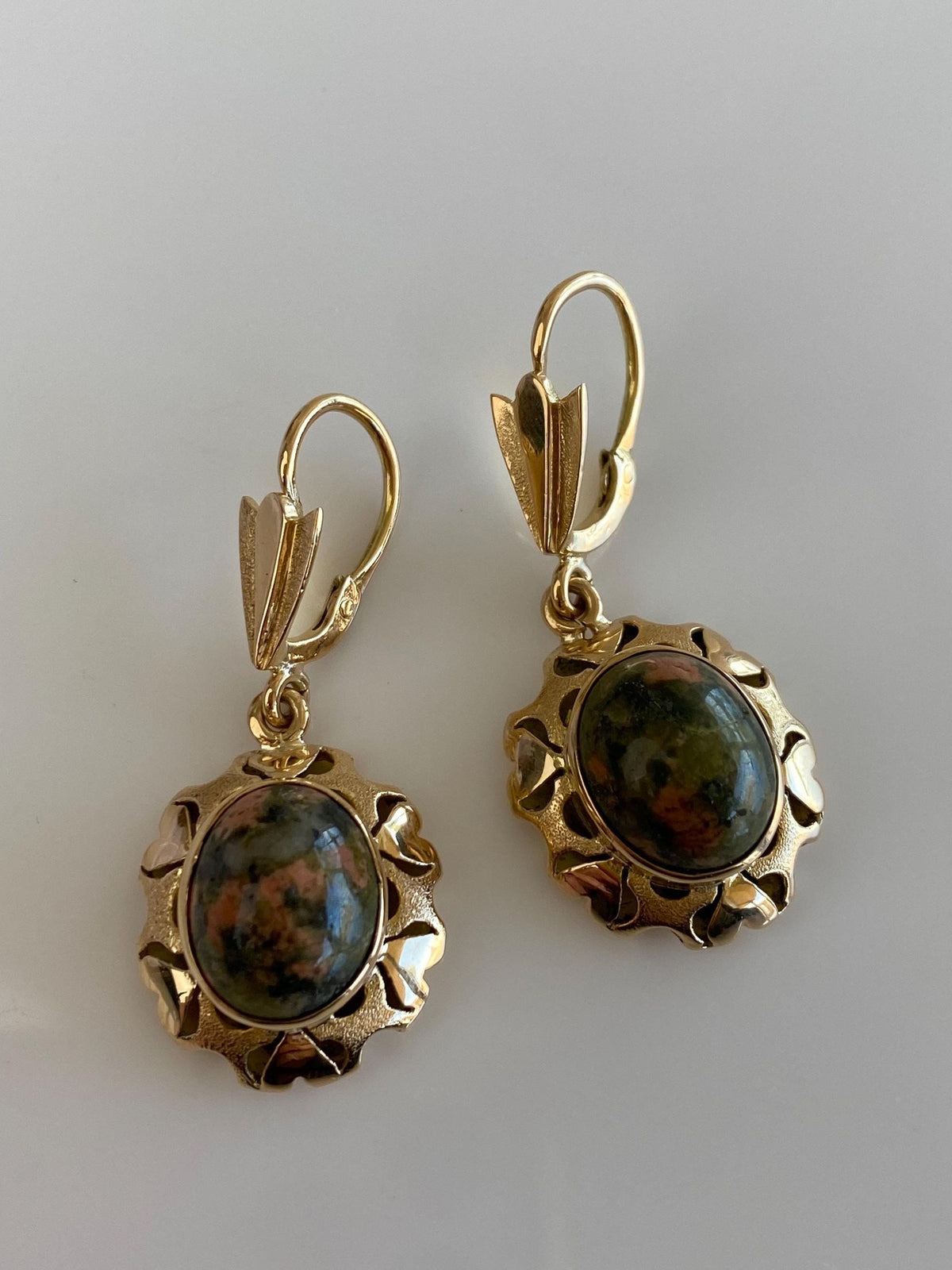 Vintage Solid 18k Yellow Gold Unakite Jasper Dangle Earrings