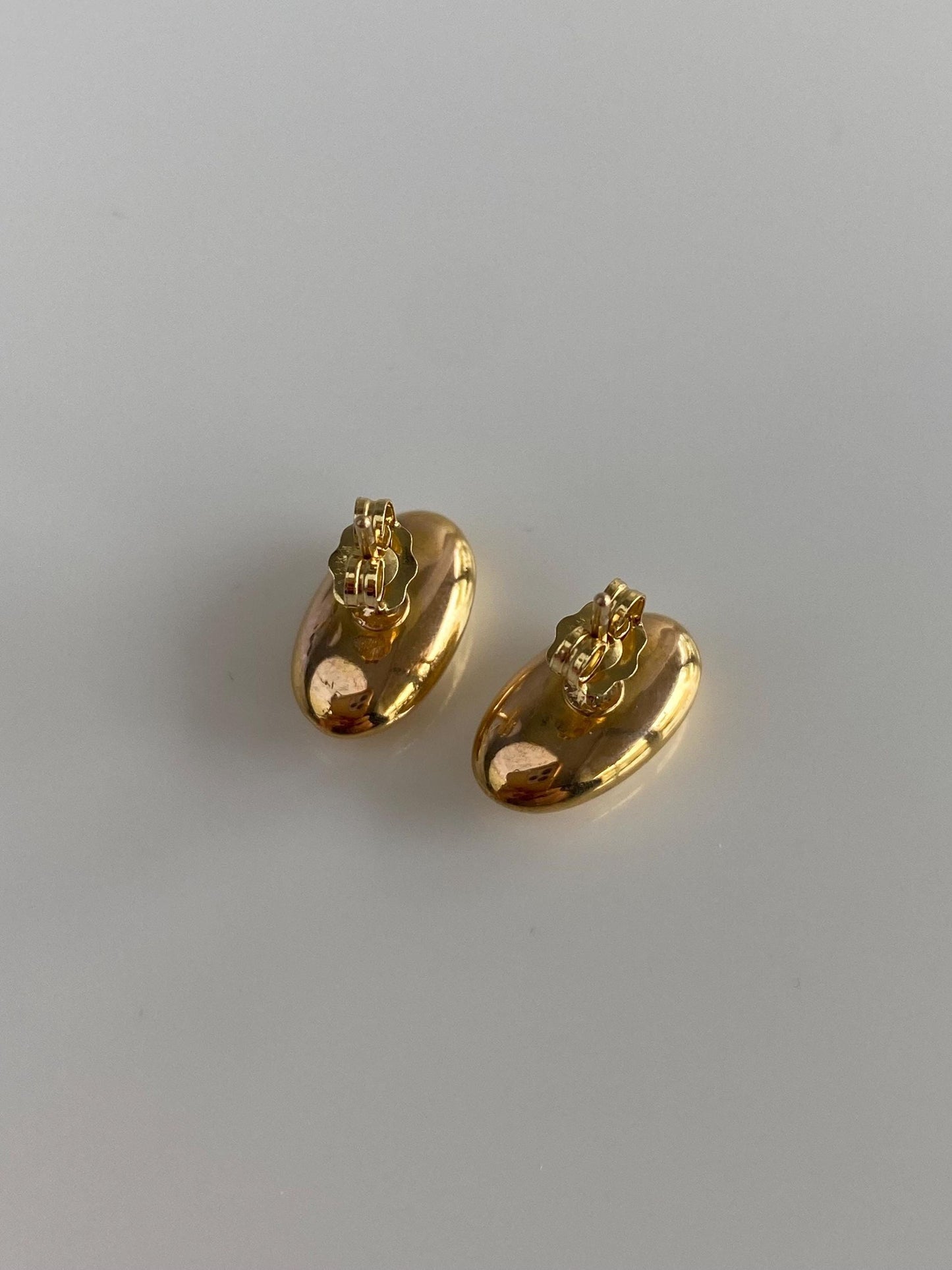 Vintage 18k Yellow Gold Domed Oval Stud Earrings