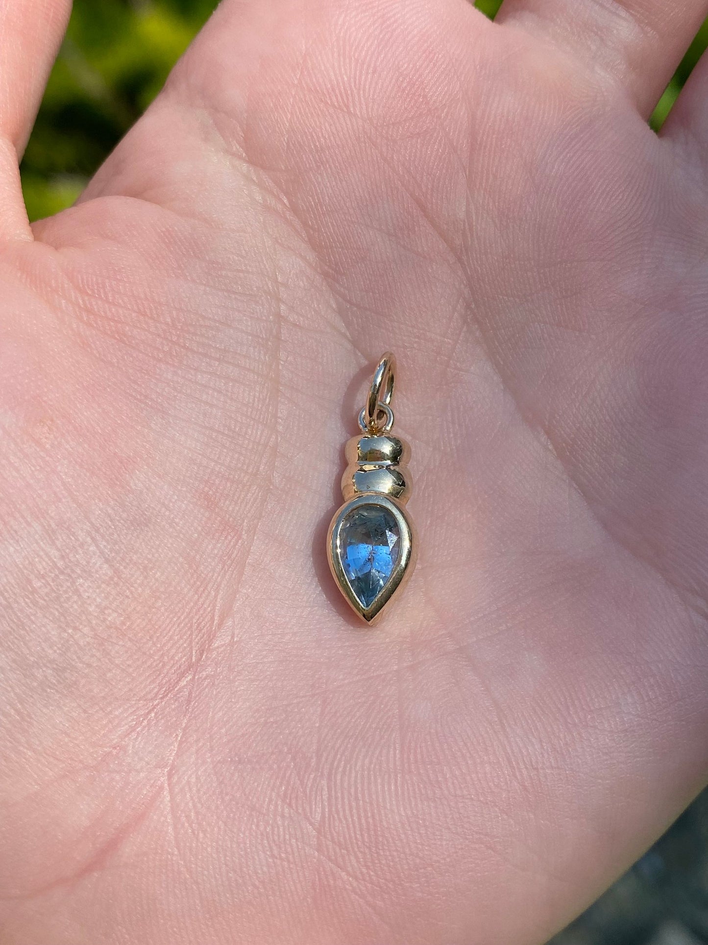 Vintage Solid 14k Yellow Gold Aquamarine Charm