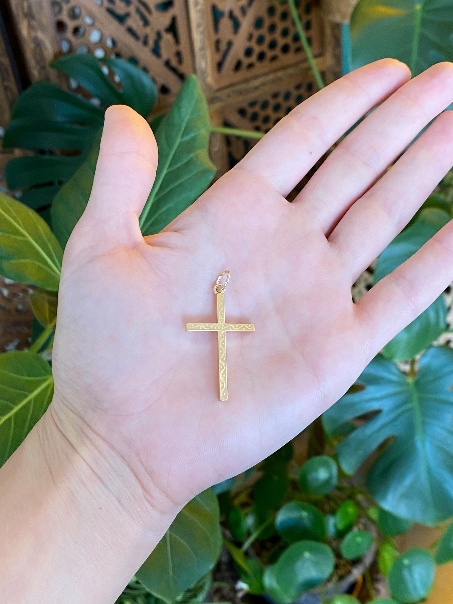 Vintage 18k Yellow Gold Engraved Cross Charm