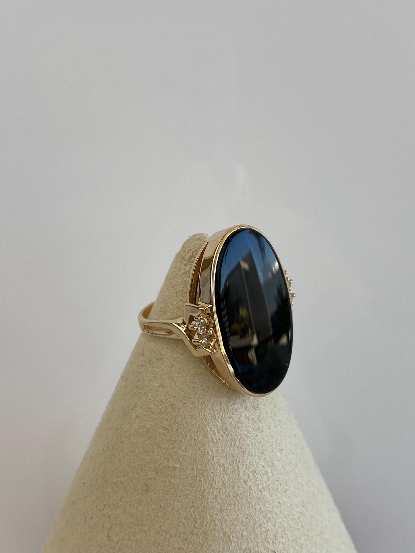 Vintage Solid 14k Yellow Gold Diamond Black Onyx Ring - Size 6.5