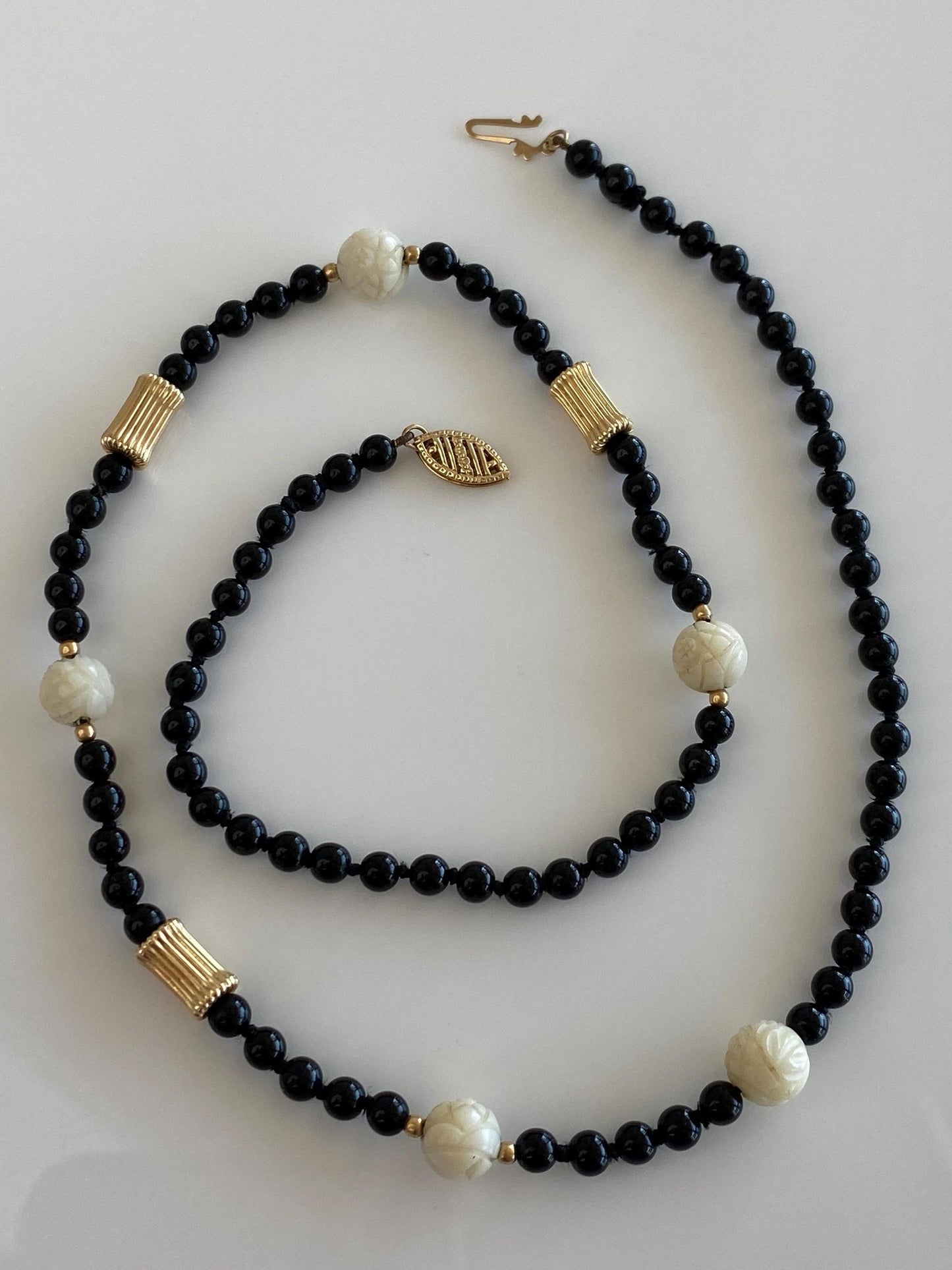 Vintage Solid 14k Yellow Gold Fluted Beads Black Onyx Beads White Carved Bead Necklace - 18.5 inches