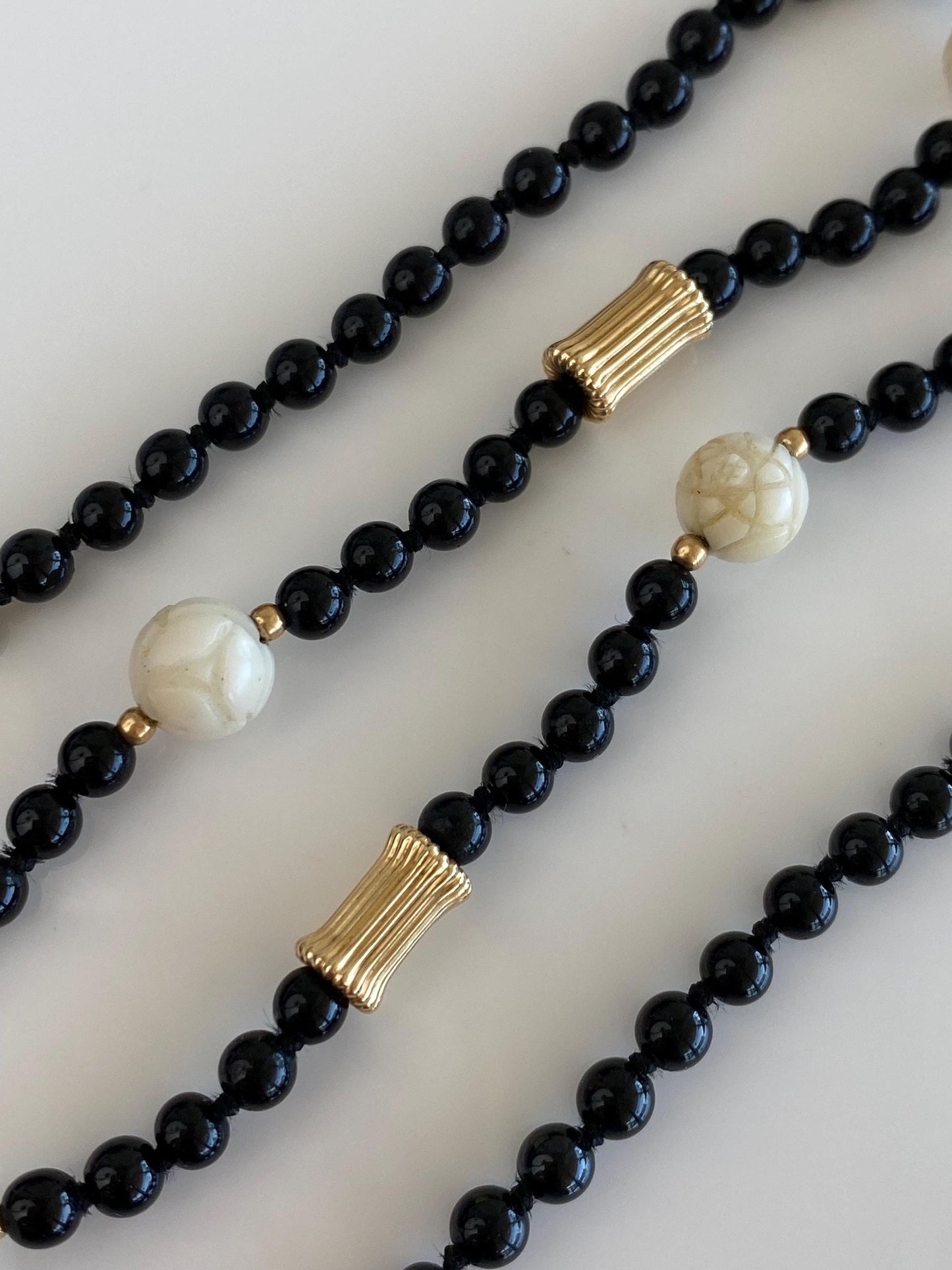 Vintage Solid 14k Yellow Gold Fluted Beads Black Onyx Beads White Carved Bead Necklace - 18.5 inches
