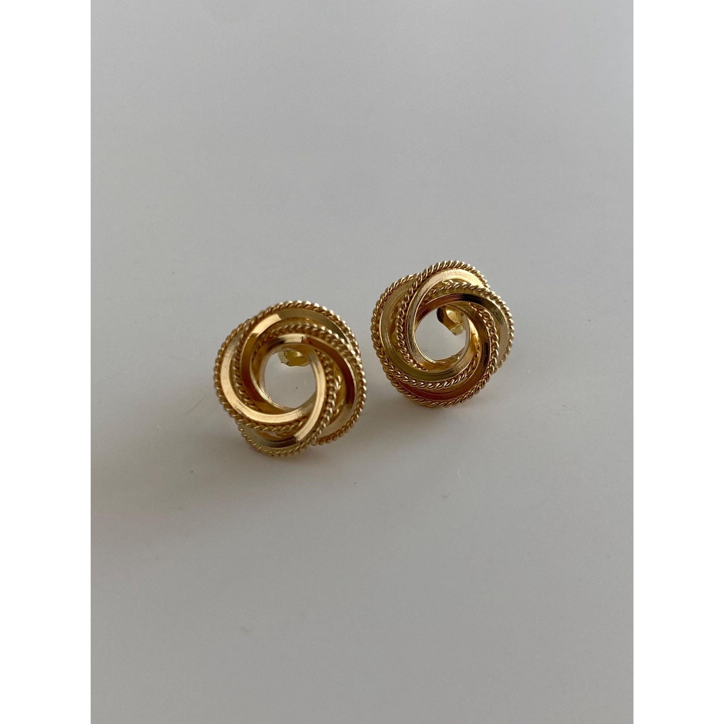Vintage Solid 14k Yellow Gold Knot Stud Earrings