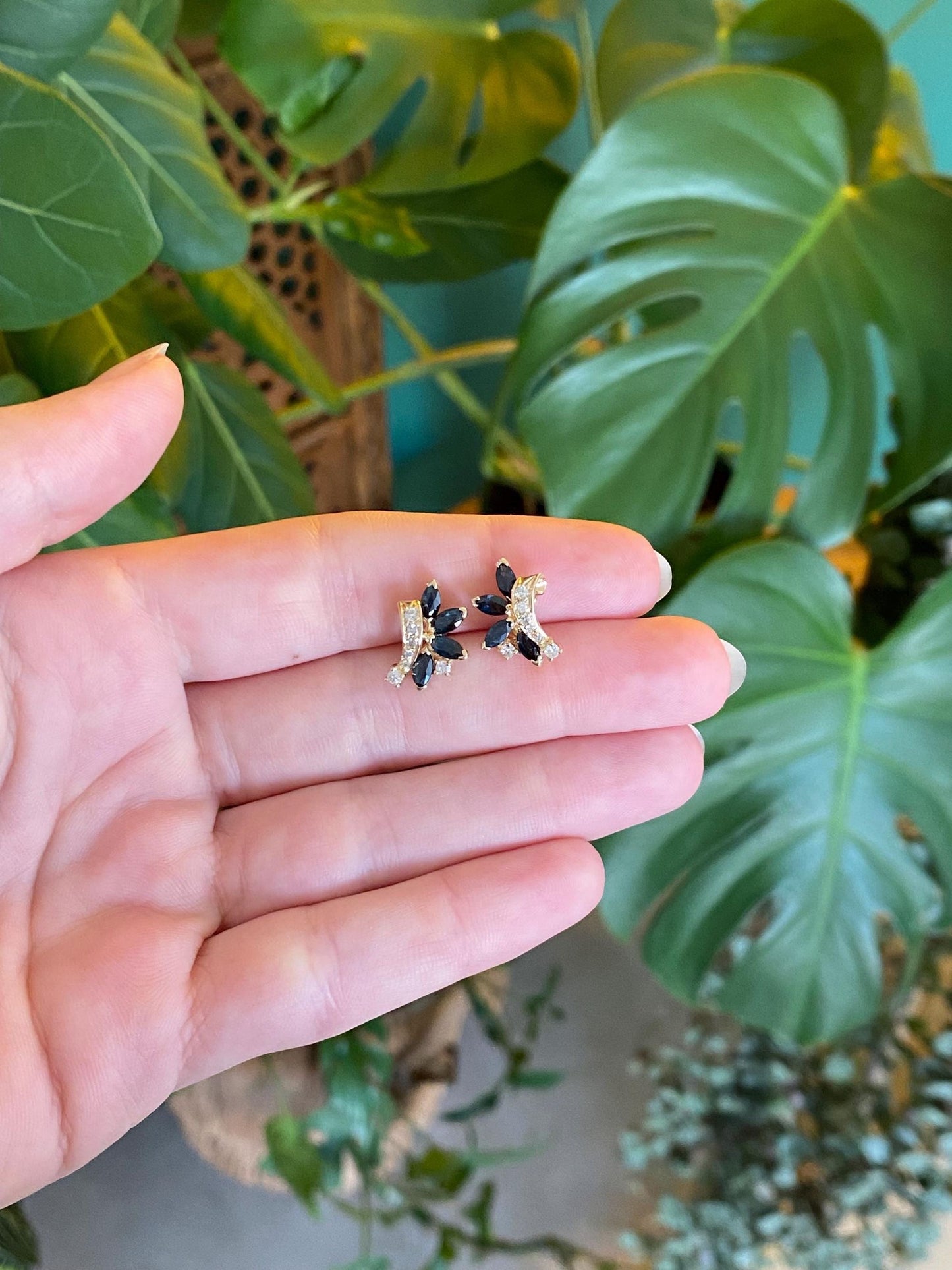 Vintage Solid 14k Yellow Gold Blue Spinel Diamond Stud Earrings
