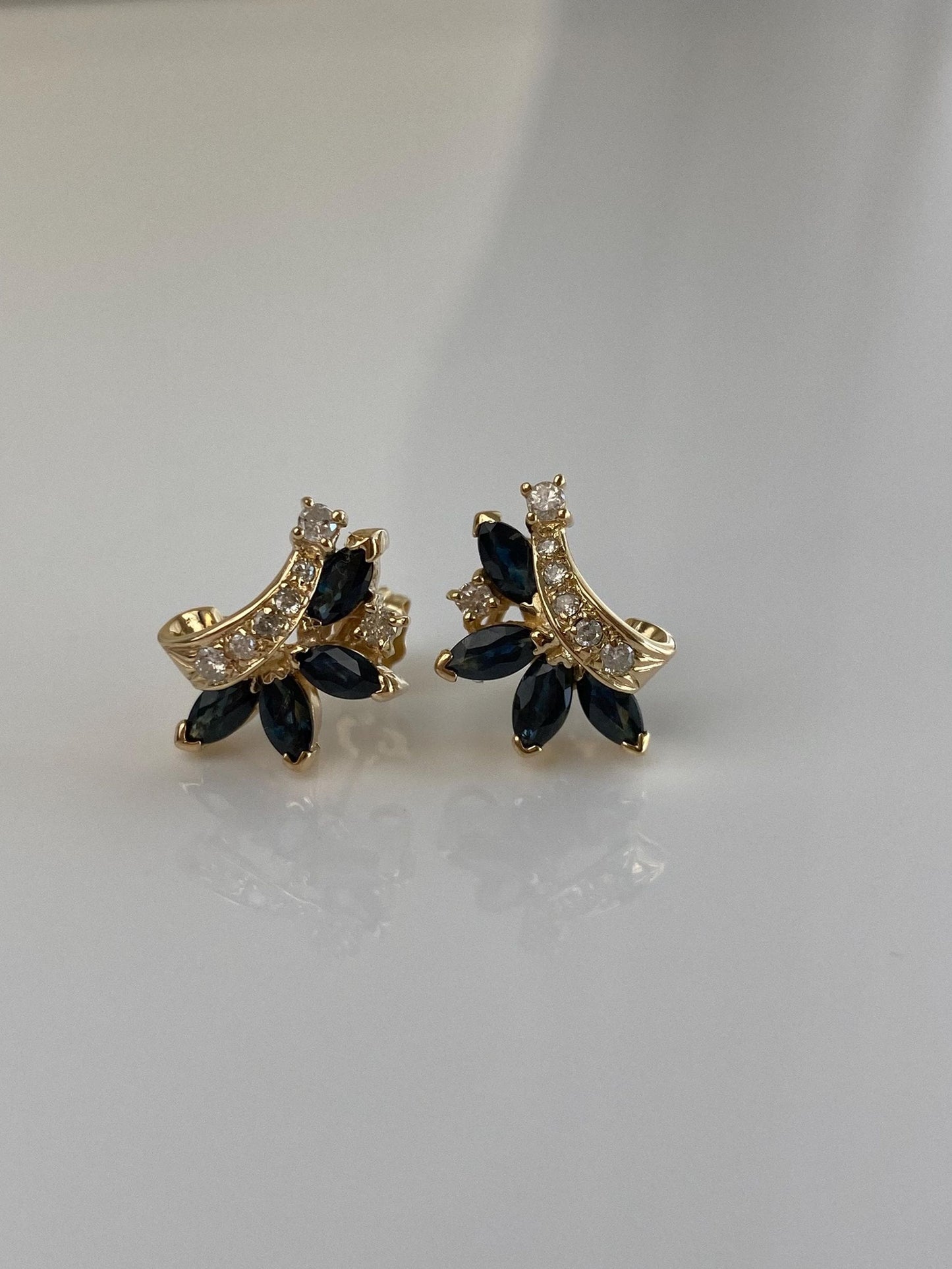 Vintage Solid 14k Yellow Gold Blue Spinel Diamond Stud Earrings