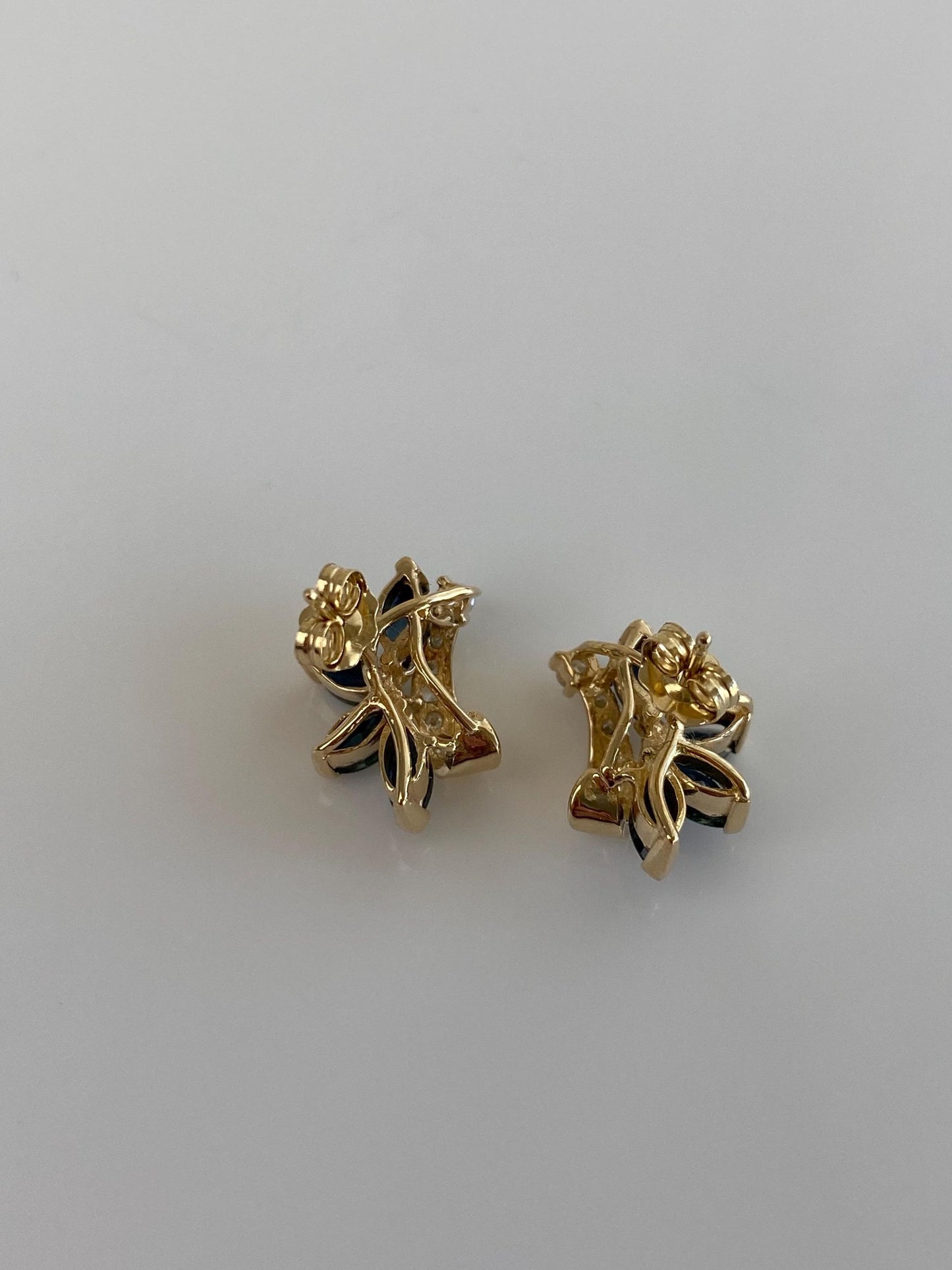 Vintage Solid 14k Yellow Gold Blue Spinel Diamond Stud Earrings