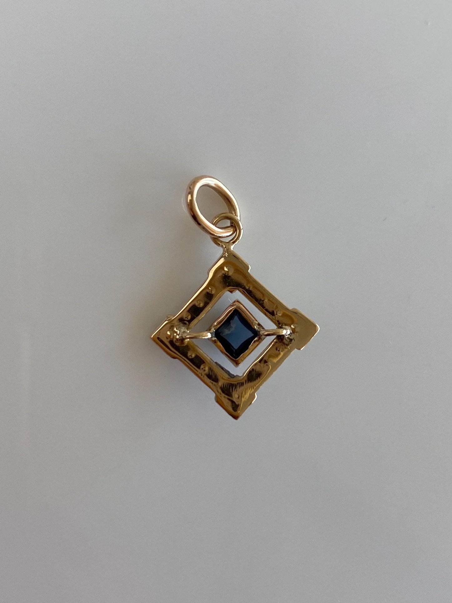 Vintage Solid 9k Yellow Gold Blue Cubic Zirconia Seed Pearls Halo Charm