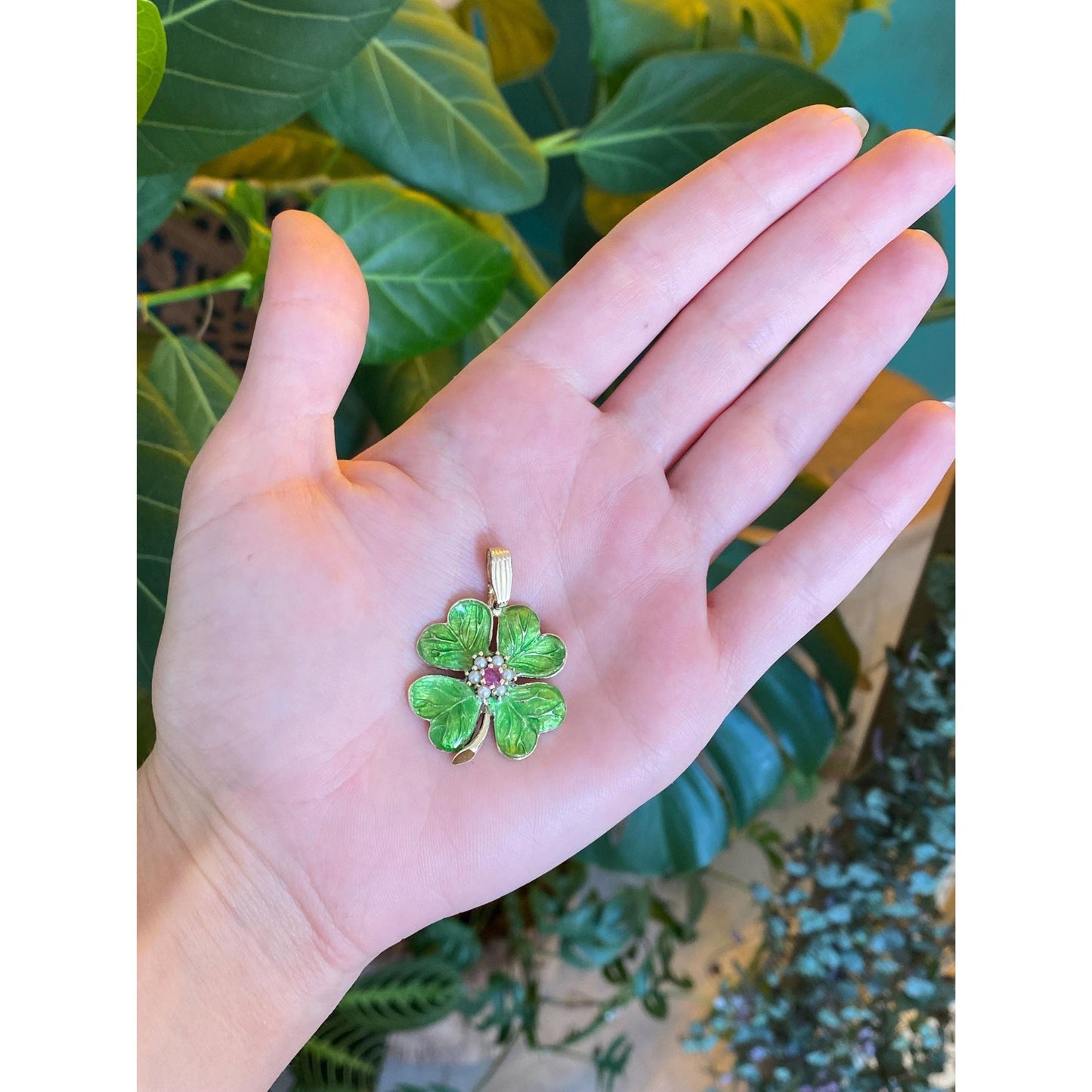 Vintage Solid 14k Yellow Gold Pink Sapphire Seed Pearl Green Enamel 4 Leaf Clover Charm
