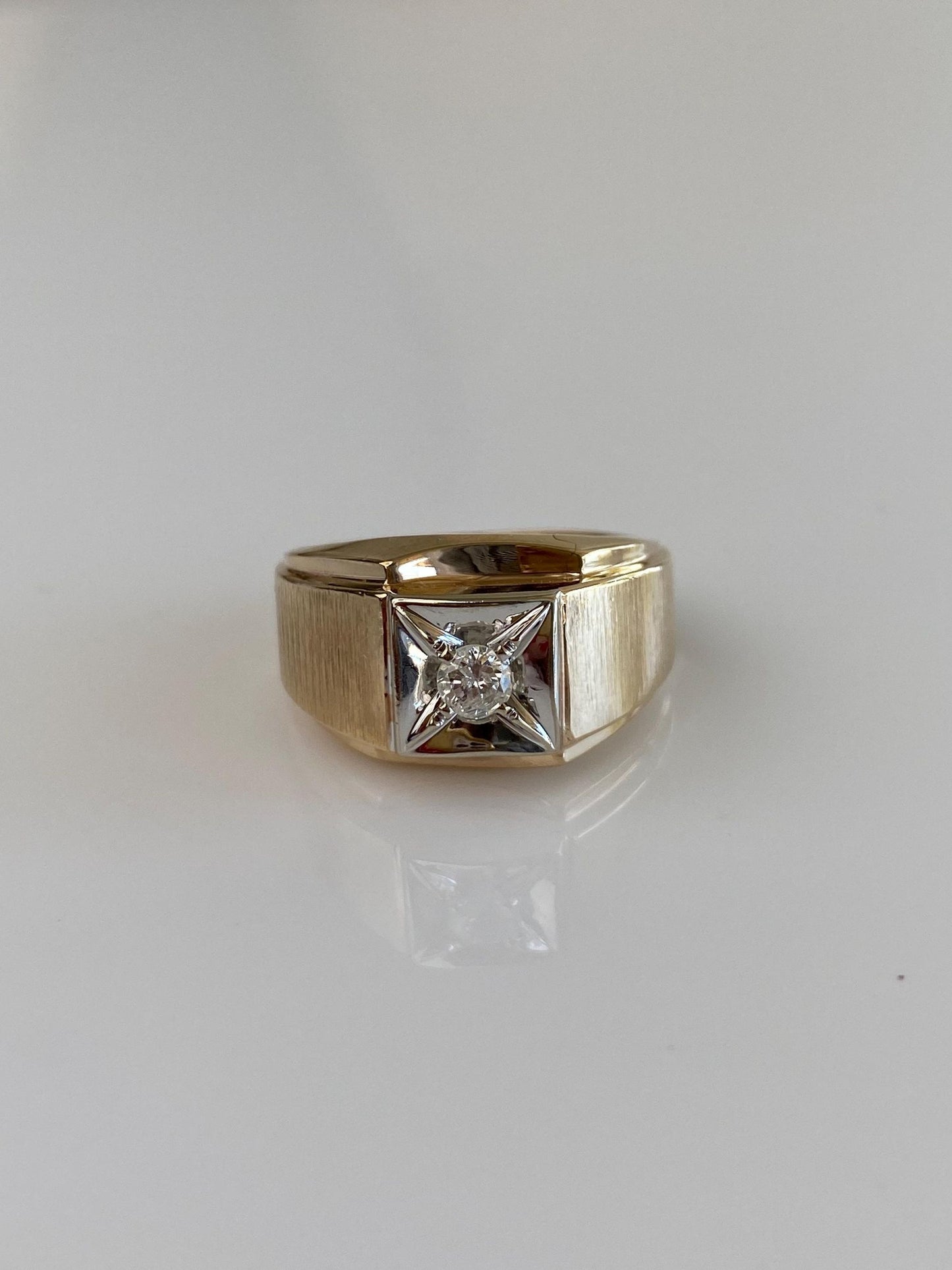 Vintage Solid 14k White & Yellow Gold Diamond Ring Band - Size 8