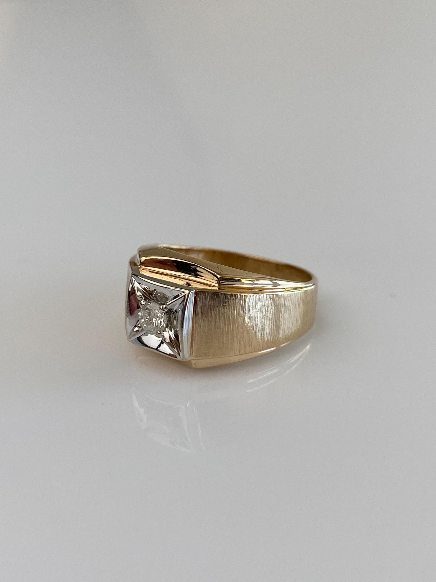 Vintage Solid 14k White & Yellow Gold Diamond Ring Band - Size 8