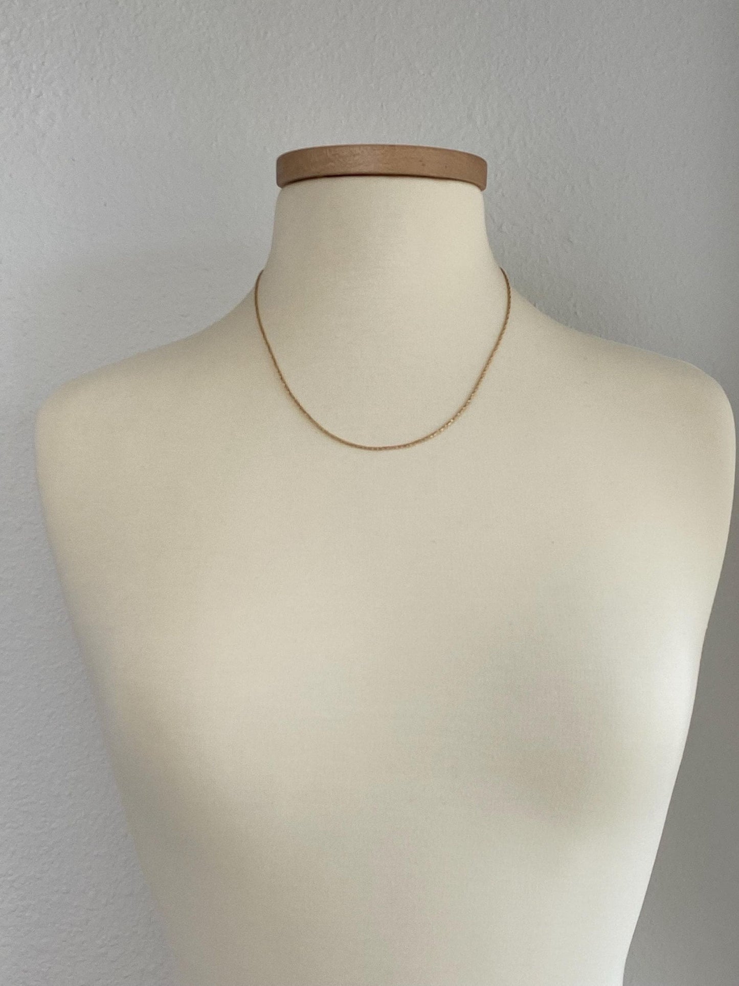 Vintage Solid 14k Yellow Gold Twist Style Chain Necklace - 20 inches