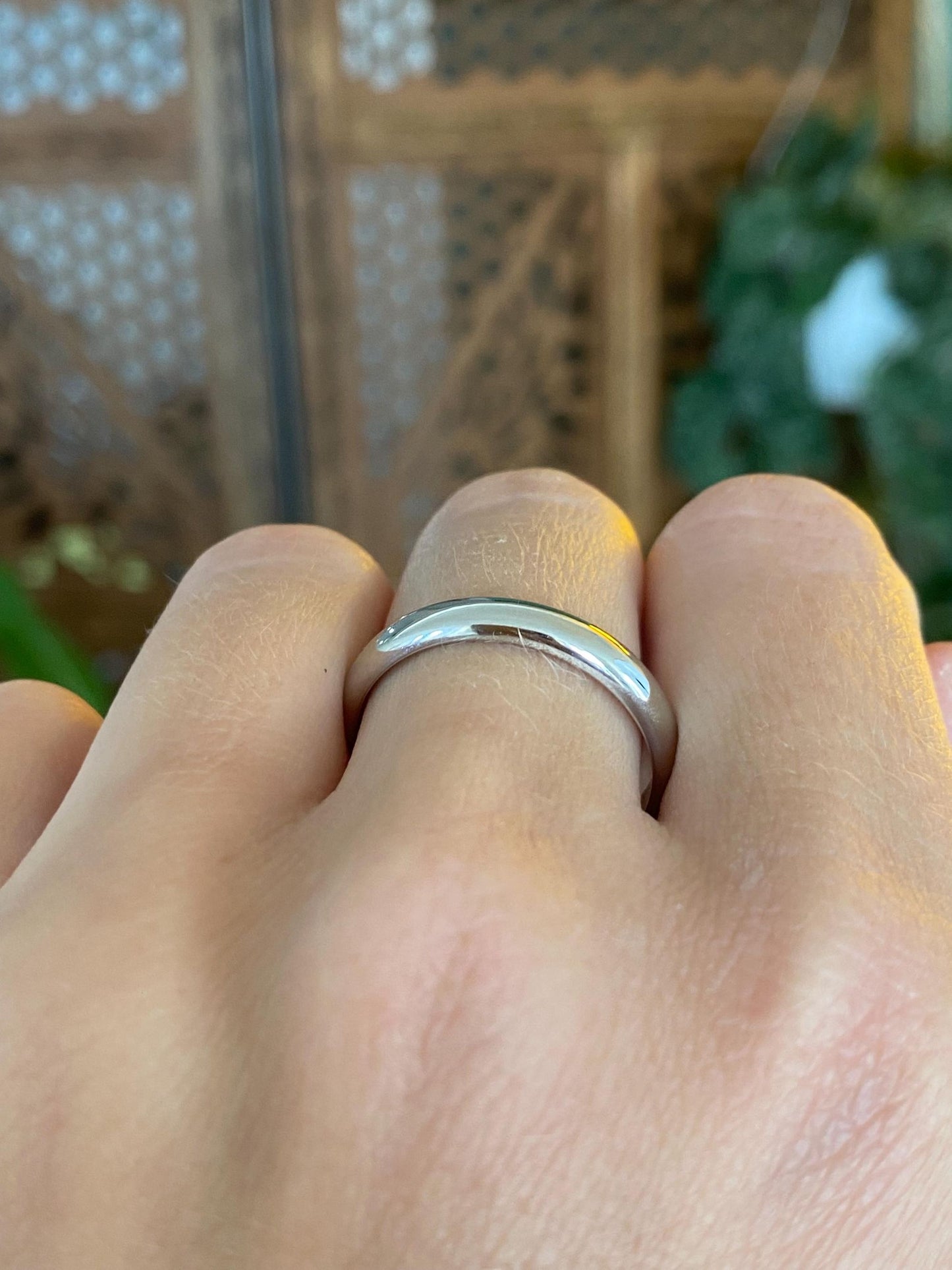 Vintage Solid 14k White Gold Ring Band - Size 10.25