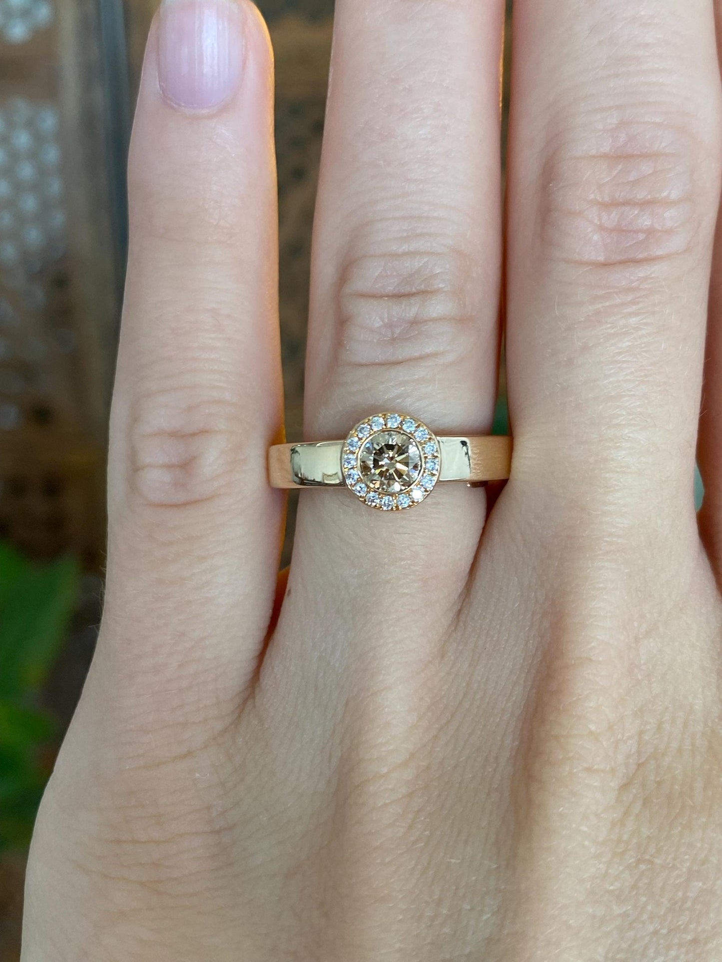 Vintage Solid 18k Rose Gold Brown & Clear Diamond Embedded Ring - Size 5