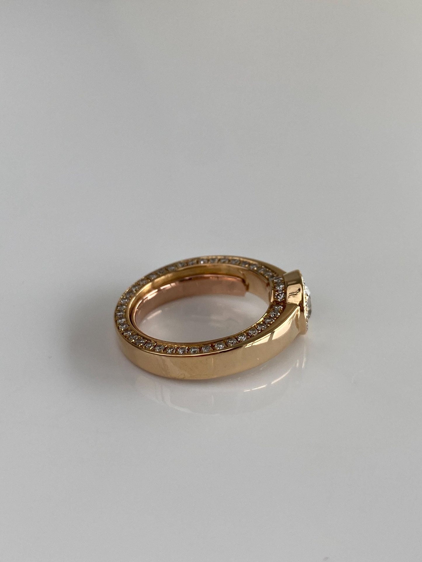 Vintage Solid 18k Rose Gold Brown & Clear Diamond Embedded Ring - Size 5