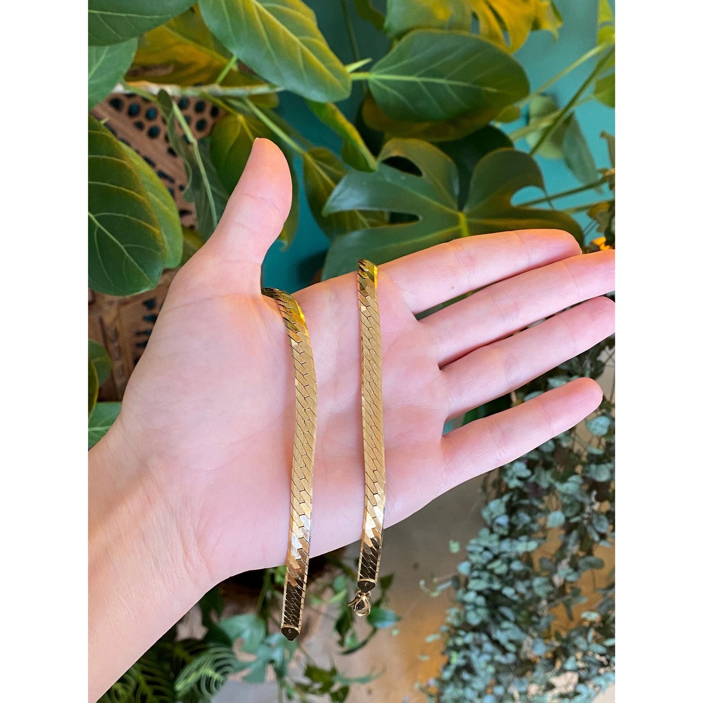 Vintage Solid 14k Yellow Gold Chunky Herringbone Chain Necklace - 16 inches