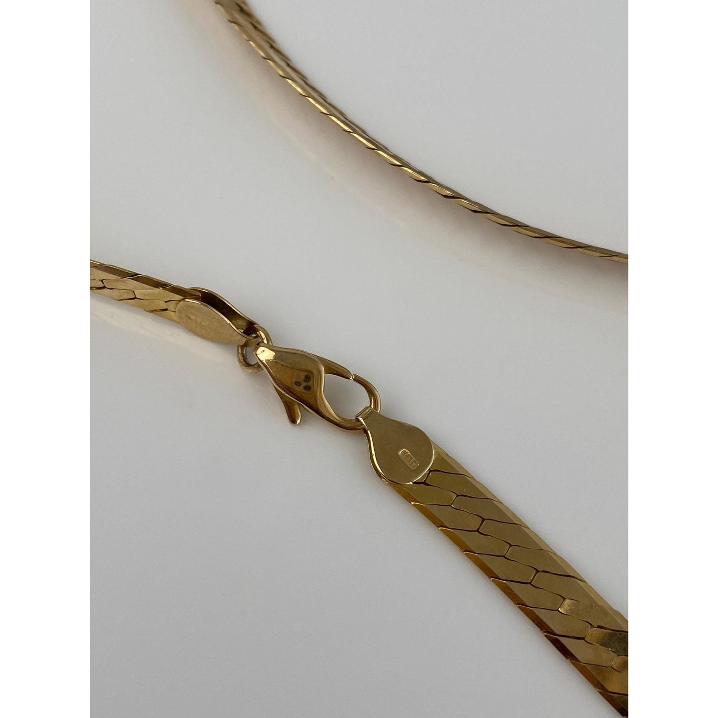 Vintage Solid 14k Yellow Gold Chunky Herringbone Chain Necklace - 16 inches