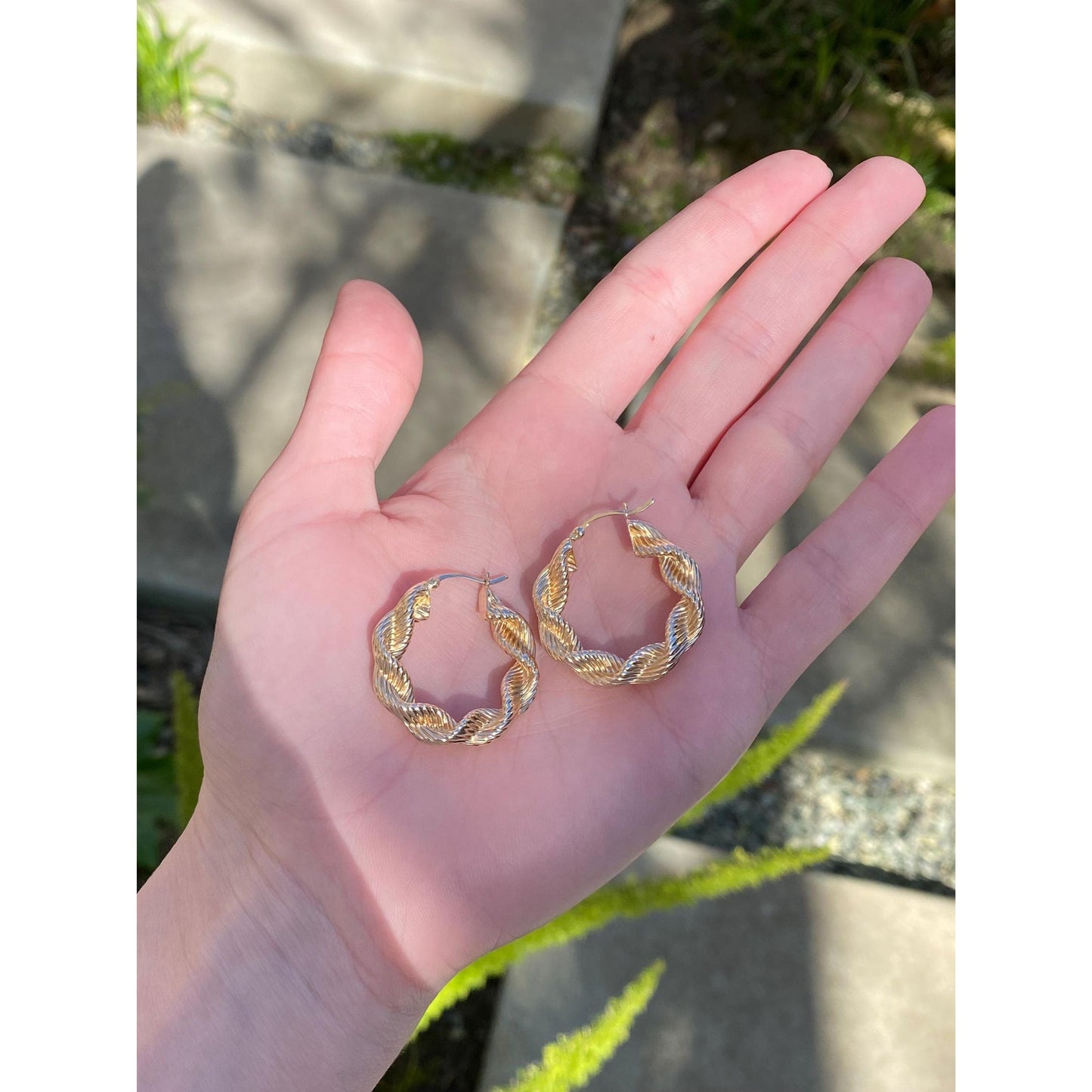 Vintage 14k Yellow Gold Twist Hoop Earrings