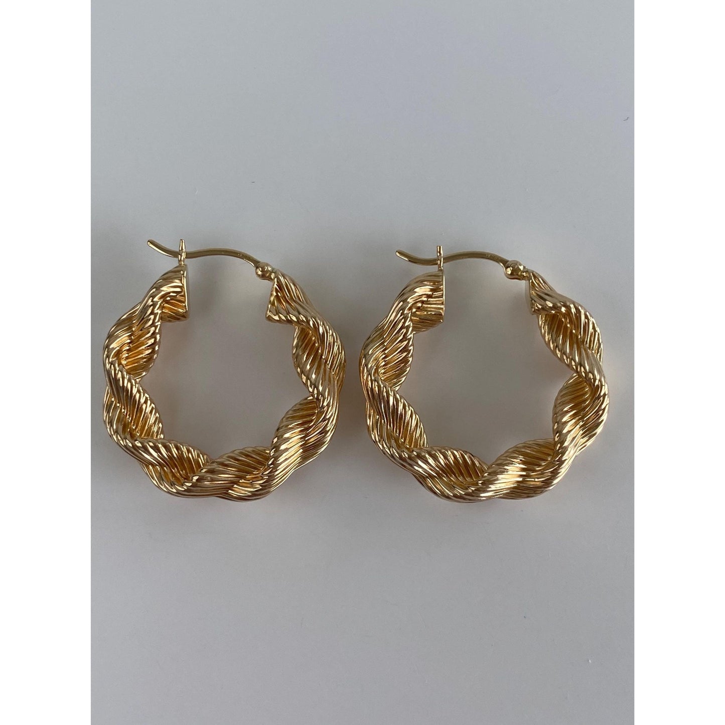 Vintage 14k Yellow Gold Twist Hoop Earrings