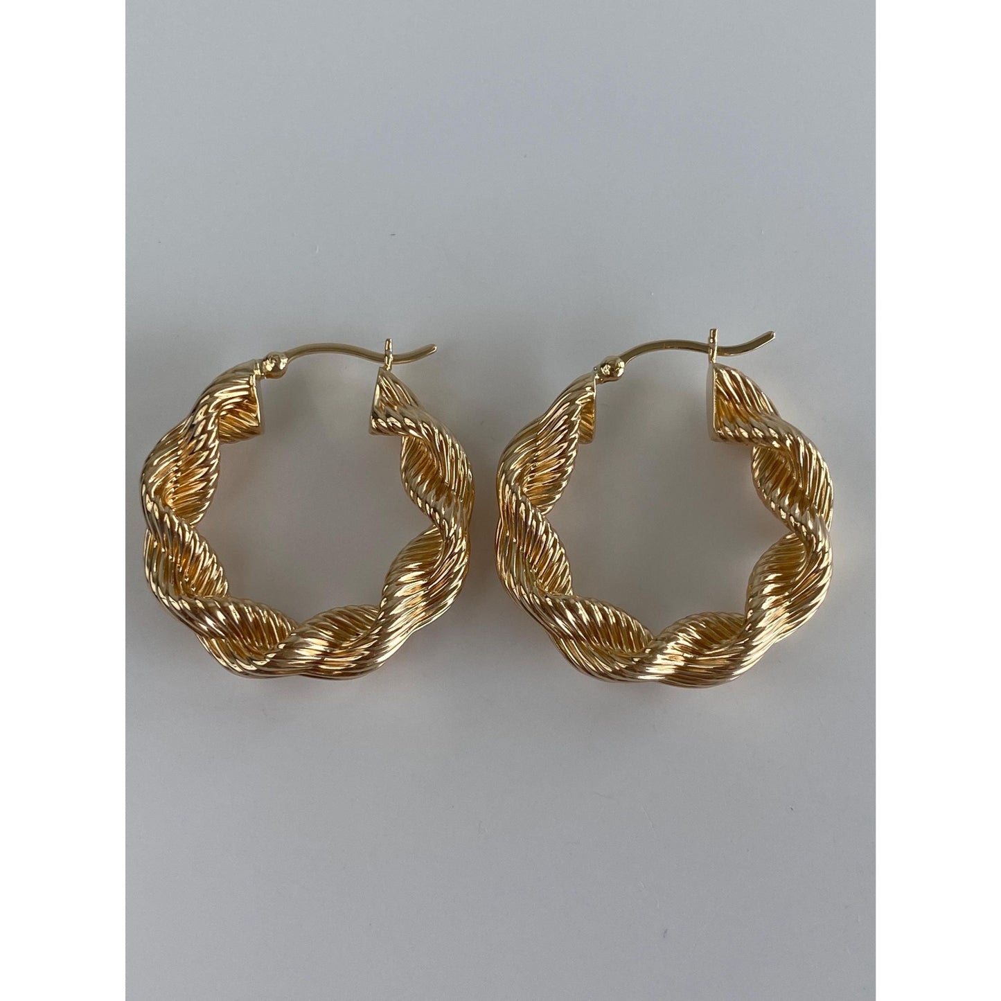 Vintage 14k Yellow Gold Twist Hoop Earrings