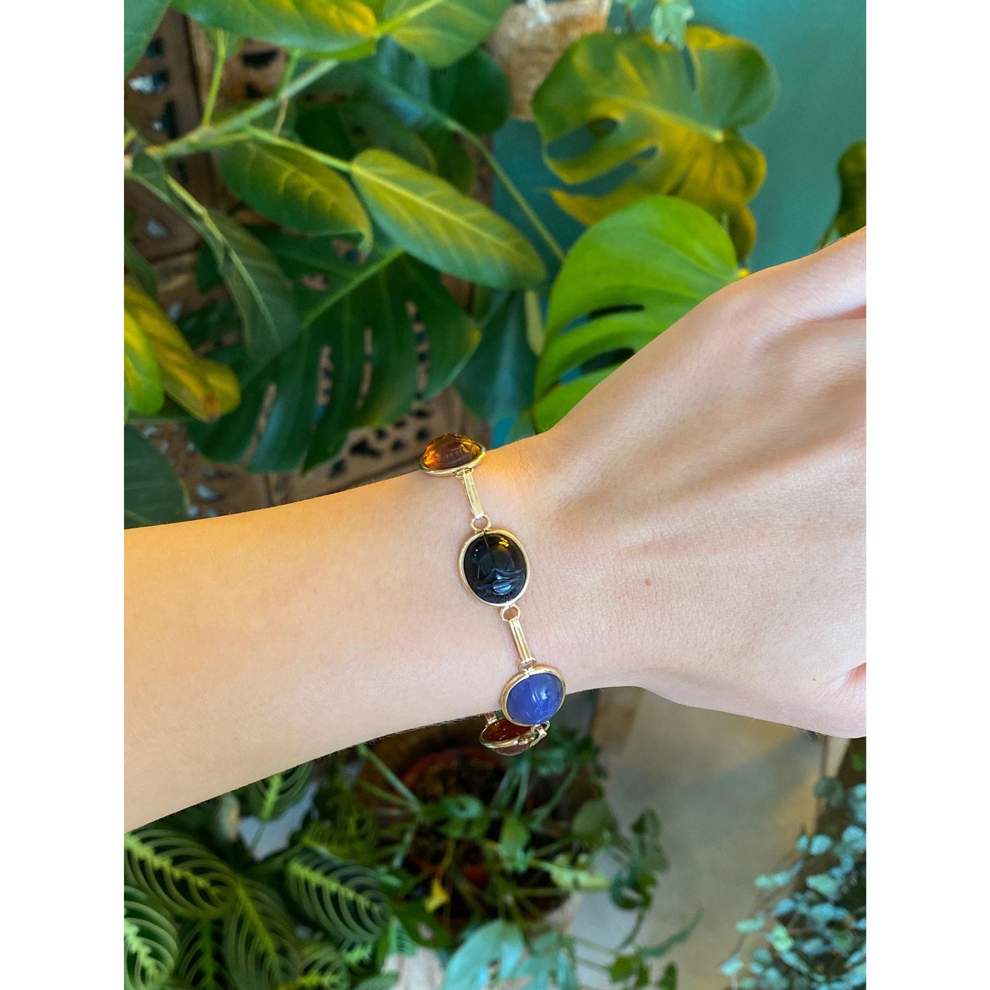 Solid 10k Yellow Gold Tigers Eye Citrine Black Onyx Carnelian Blue Chalcedony Scarab Link Bracelet - 7 inches