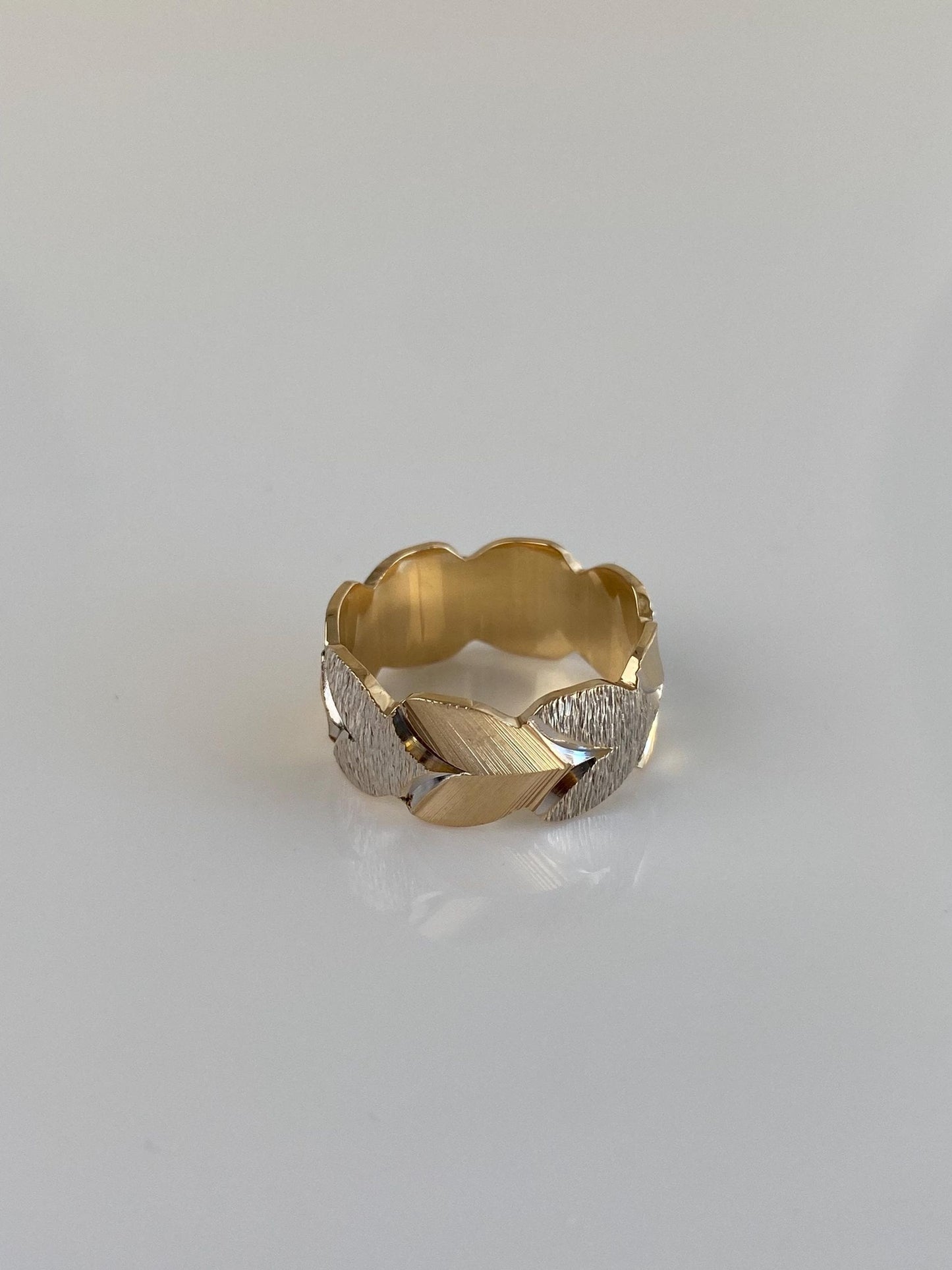 Vintage Solid 14k White & Yellow Gold Hearts Ring Band - Size 5.75