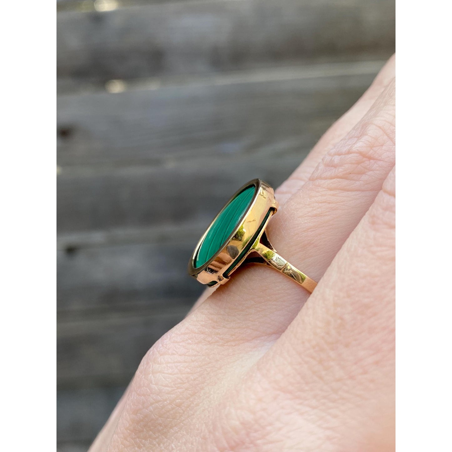 Vintage Solid 14k Yellow Gold Malachite Ring - Size 6.25