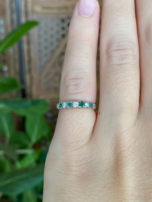 Vintage Solid 14k White & Yellow Gold Diamond Emerald Ring Band - Size 4